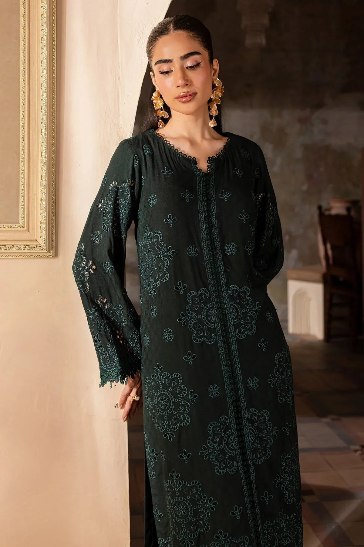 Nureh | Shades of Winter |  NP-584 - Rang-e-Khaas