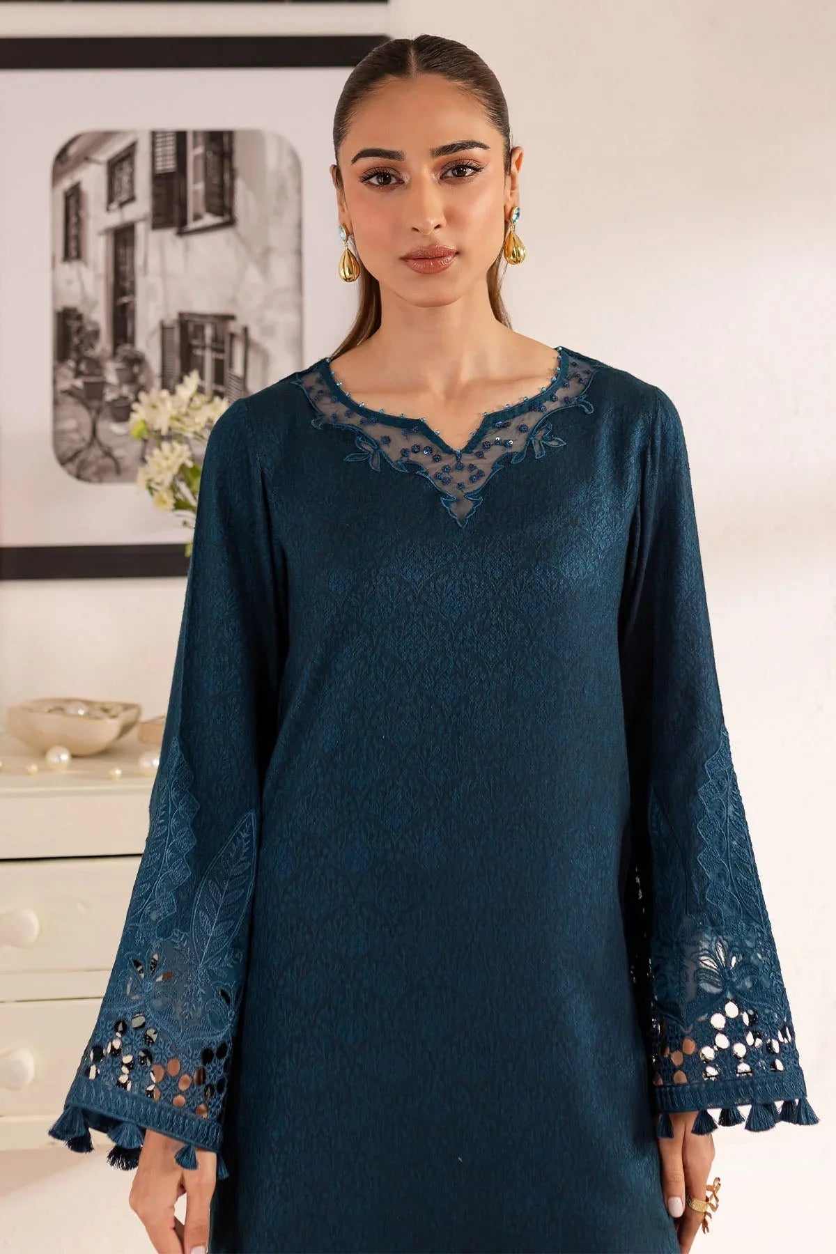 Nureh | Shades of Winter |  NP-589 - Rang-e-Khaas