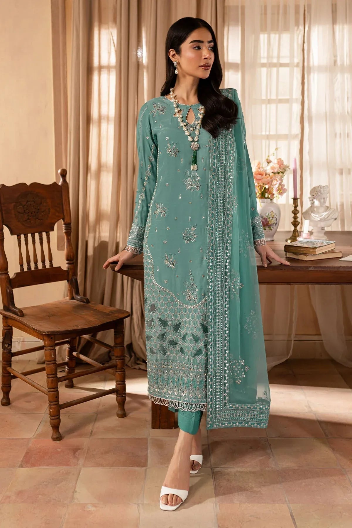 Nureh | Shades of Winter |  NP-576 - Rang-e-Khaas
