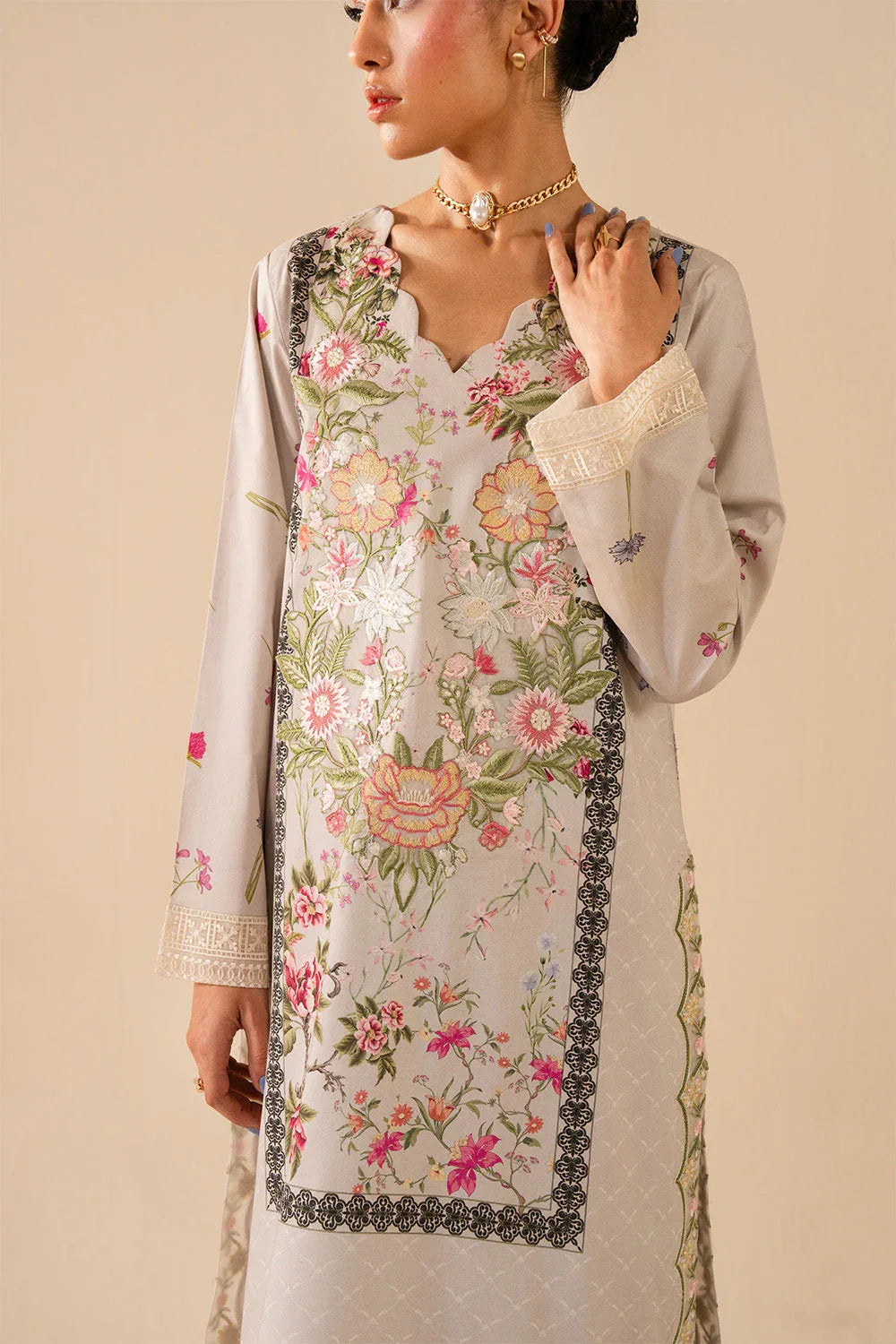 Maryum N Maria | Floren Lawn |   DAISY - Rang-e-Khaas