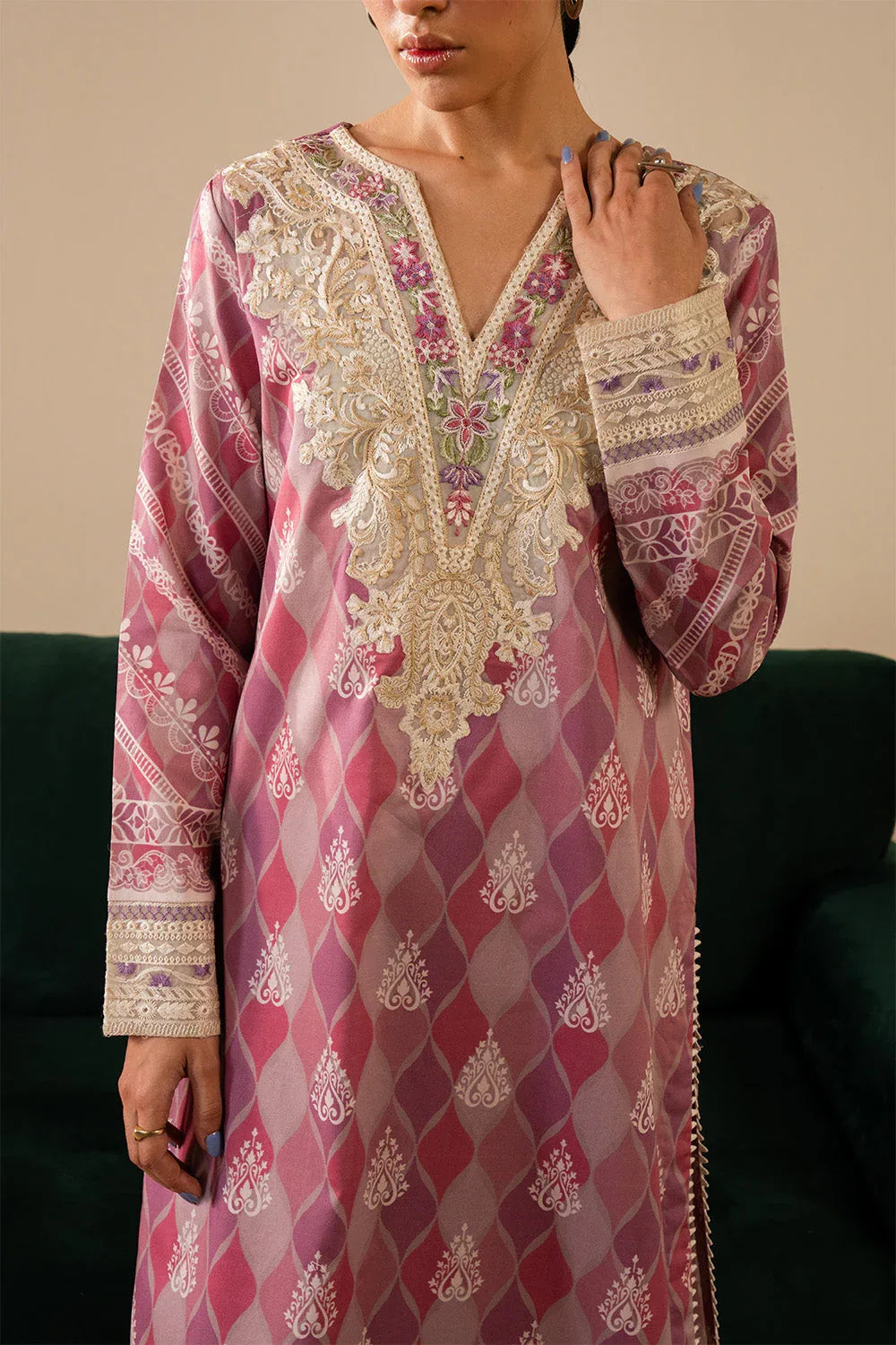 Maryum N Maria | Floren Lawn |  LUNA - Rang-e-Khaas