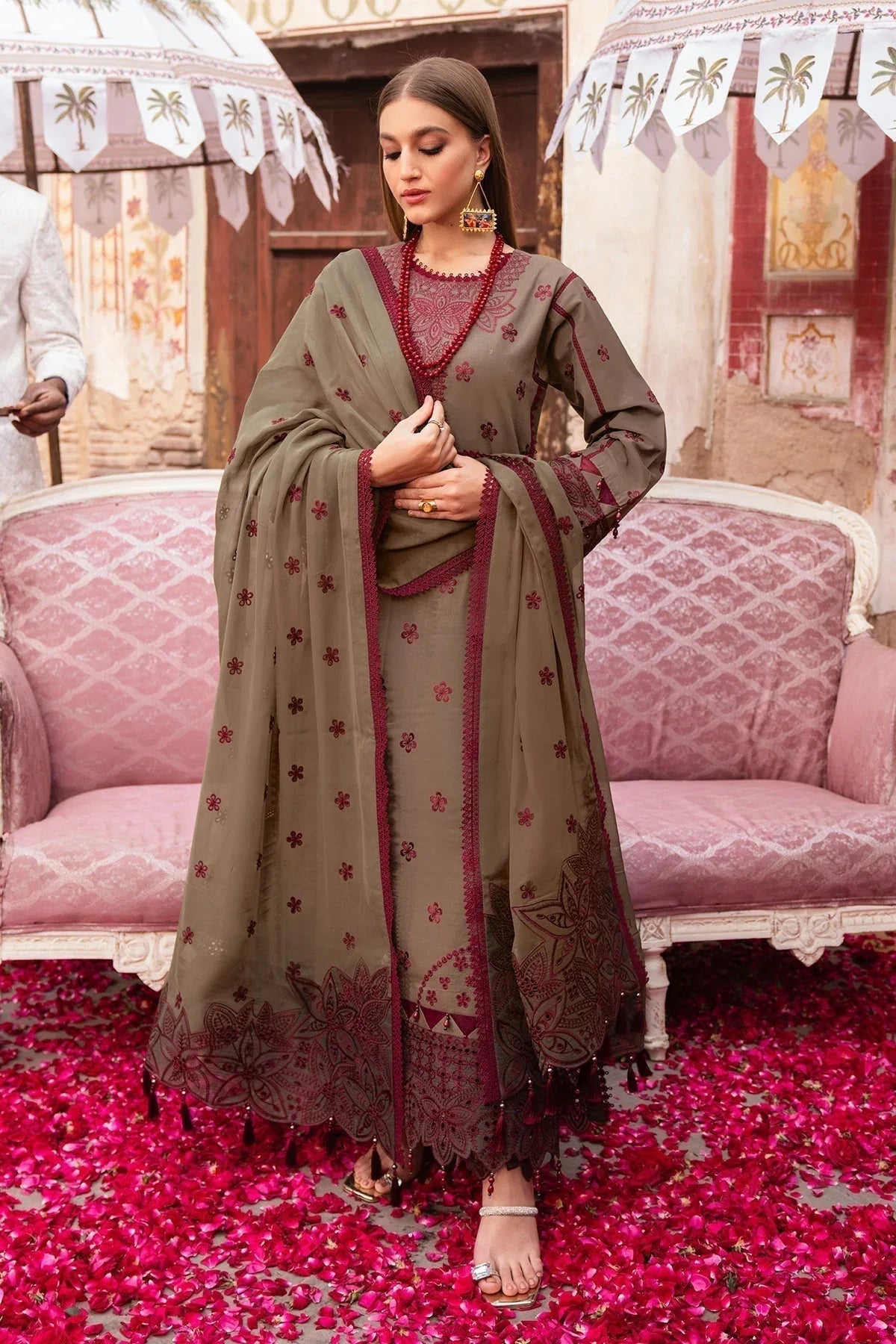 Alizeh | Rawayat Luxury Lawn 24 | Zeenat - Rang-e-Khaas