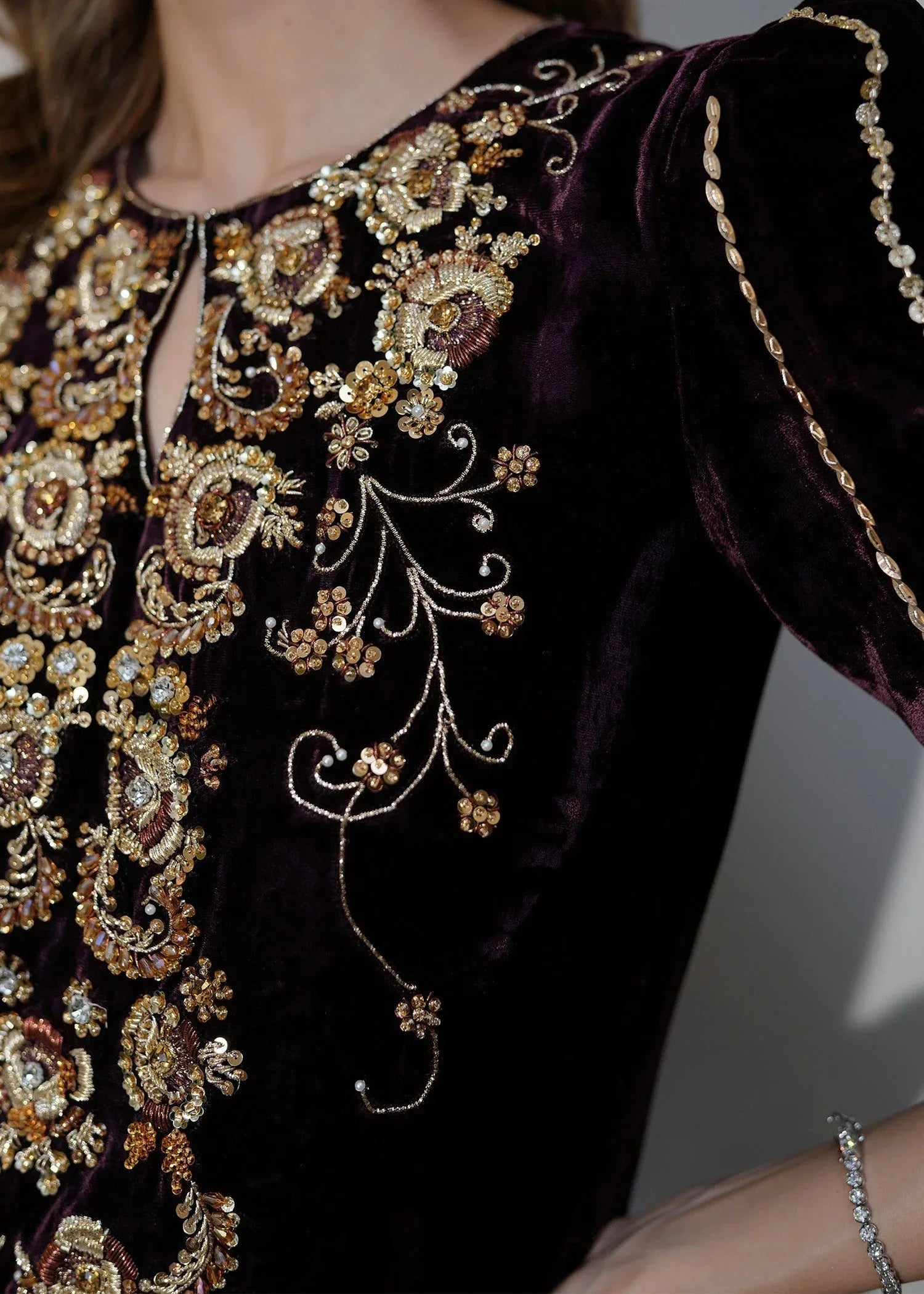 Mahum Asad | Voila Velvets | Jade - Rang-e-Khaas
