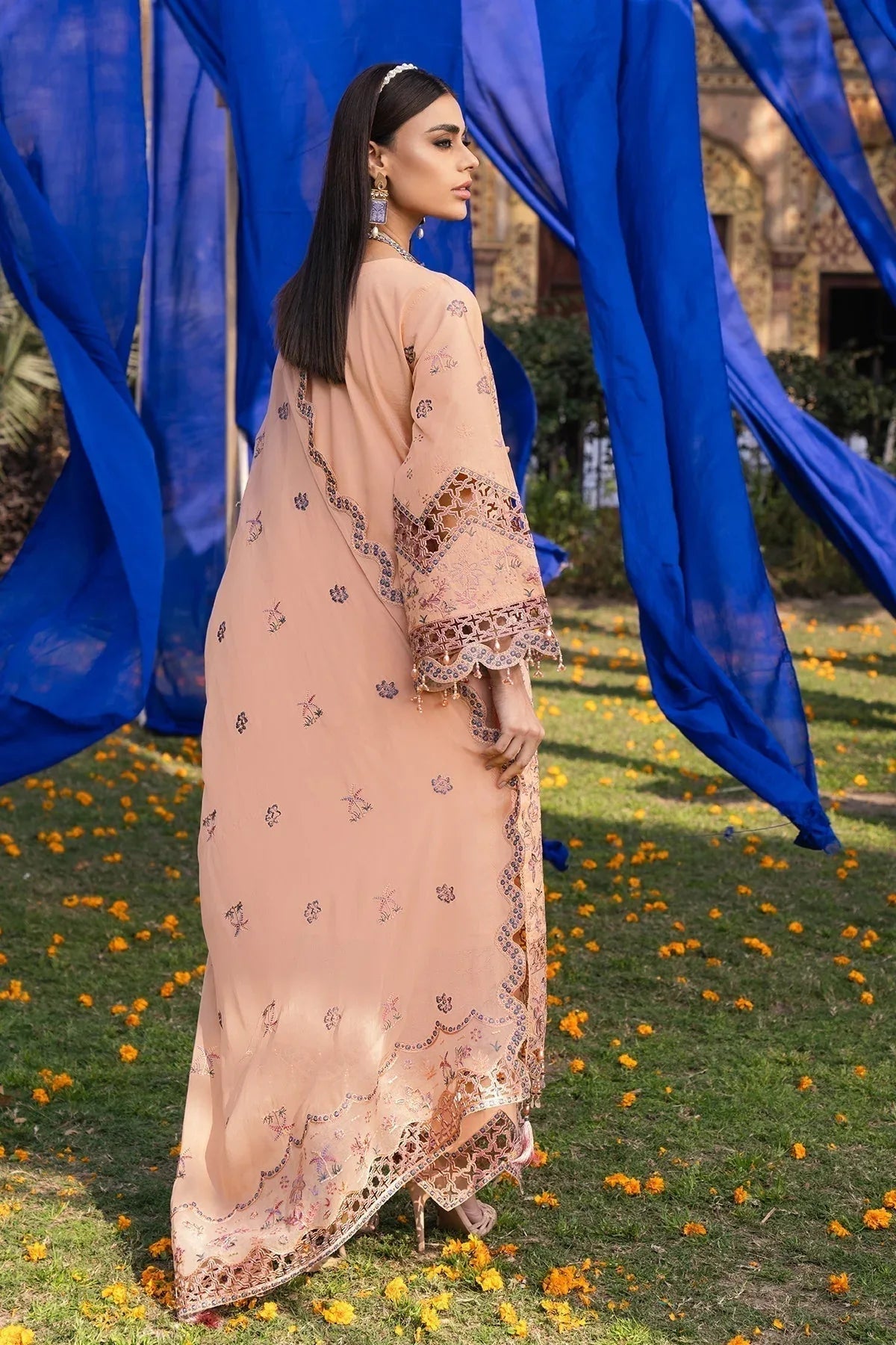 Alizeh | Rawayat Luxury Lawn 24 | Nazmin - Rang-e-Khaas