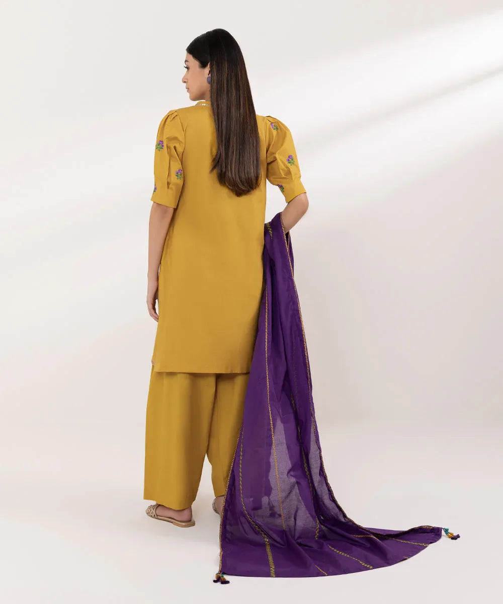 Sapphire | Intermix 2024 | Cambric Suit S-02 - Rang-e-Khaas
