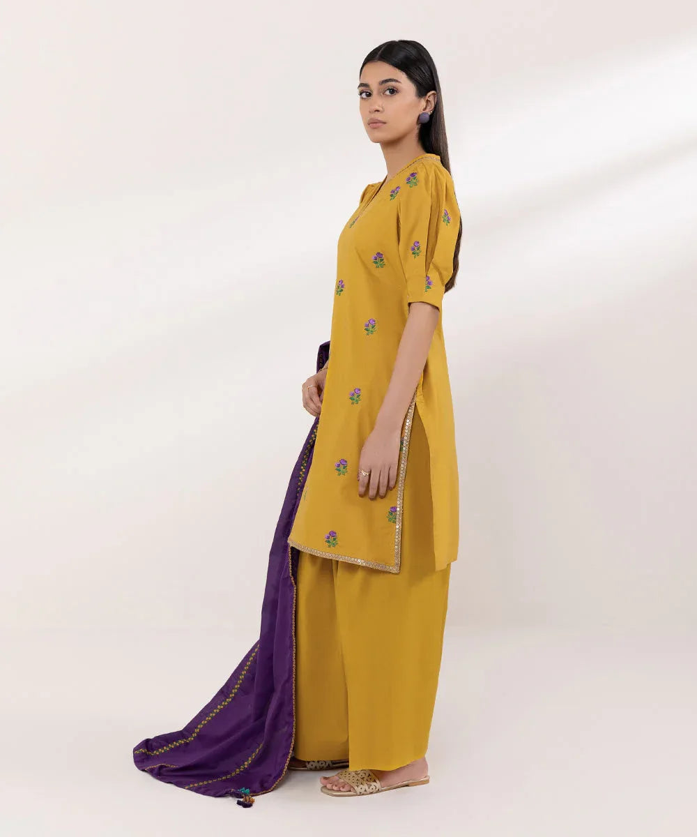 Sapphire | Intermix 2024 | Cambric Suit S-02 - Rang-e-Khaas