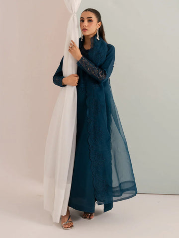 Izel | The Silk Chapter | Pebble - Rang-e-Khaas
