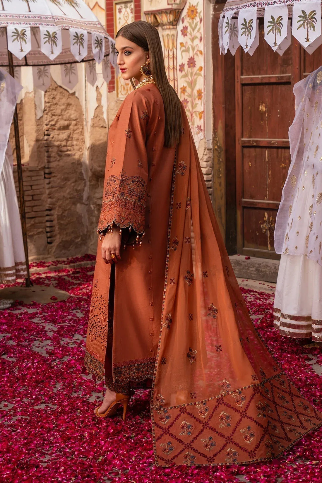 Alizeh | Rawayat Luxury Lawn 24 | Manat - Rang-e-Khaas