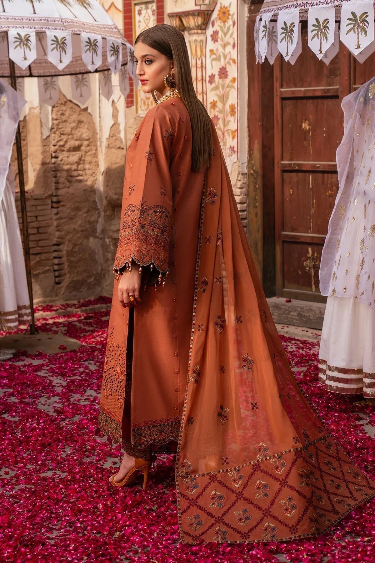 Alizeh | Rawayat Luxury Lawn 24 | Manat - Rang-e-Khaas