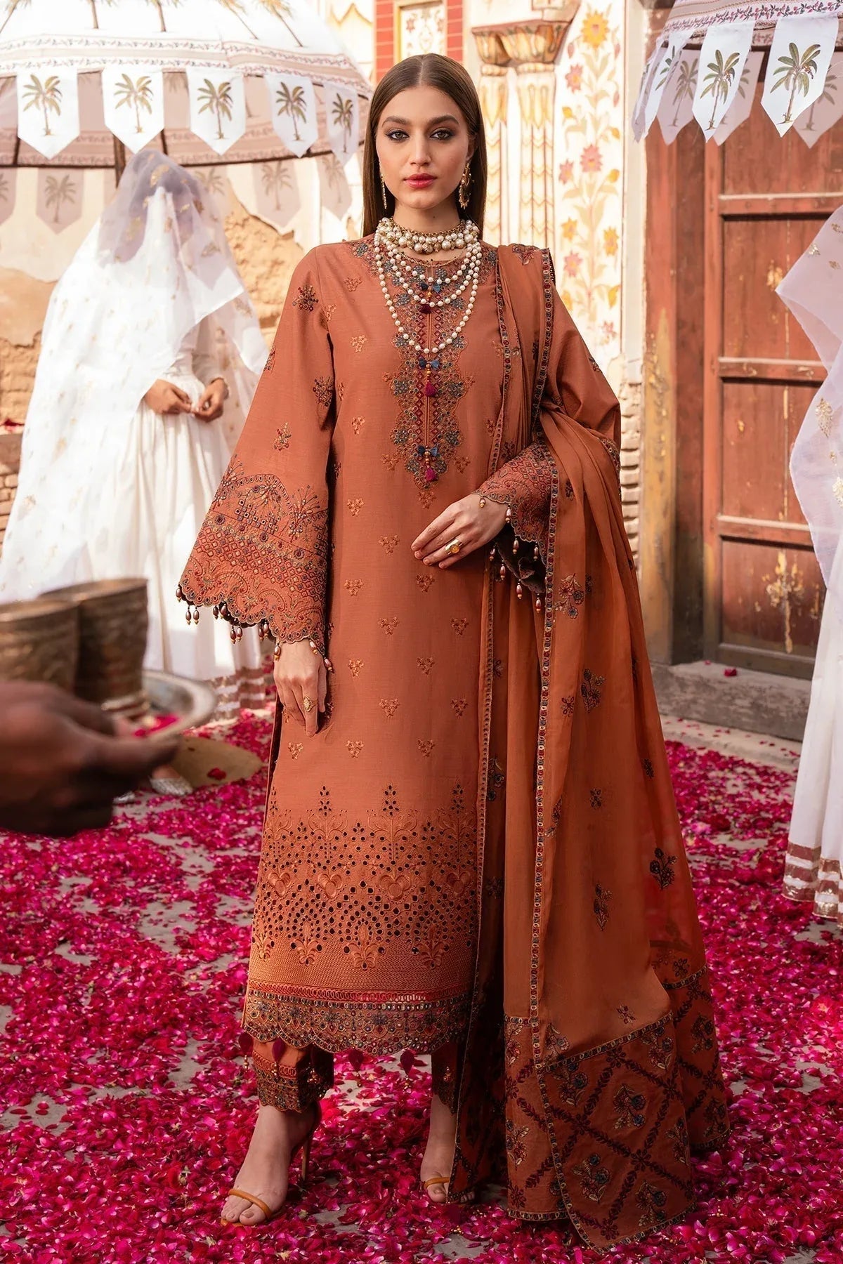 Alizeh | Rawayat Luxury Lawn 24 | Manat - Rang-e-Khaas
