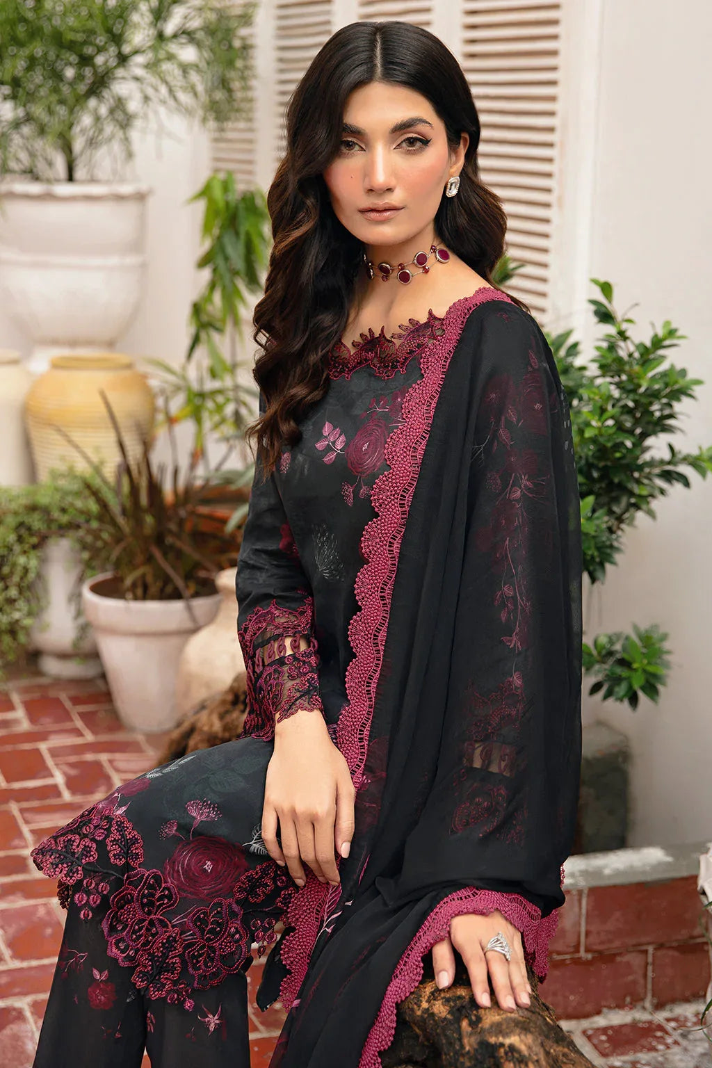 Ramsha | Rangrez Lawn Collection | N-401 - Rang-e-Khaas