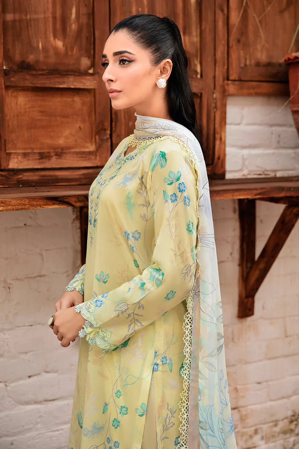 Ramsha | Rangrez Lawn Collection | N-407 - Rang-e-Khaas