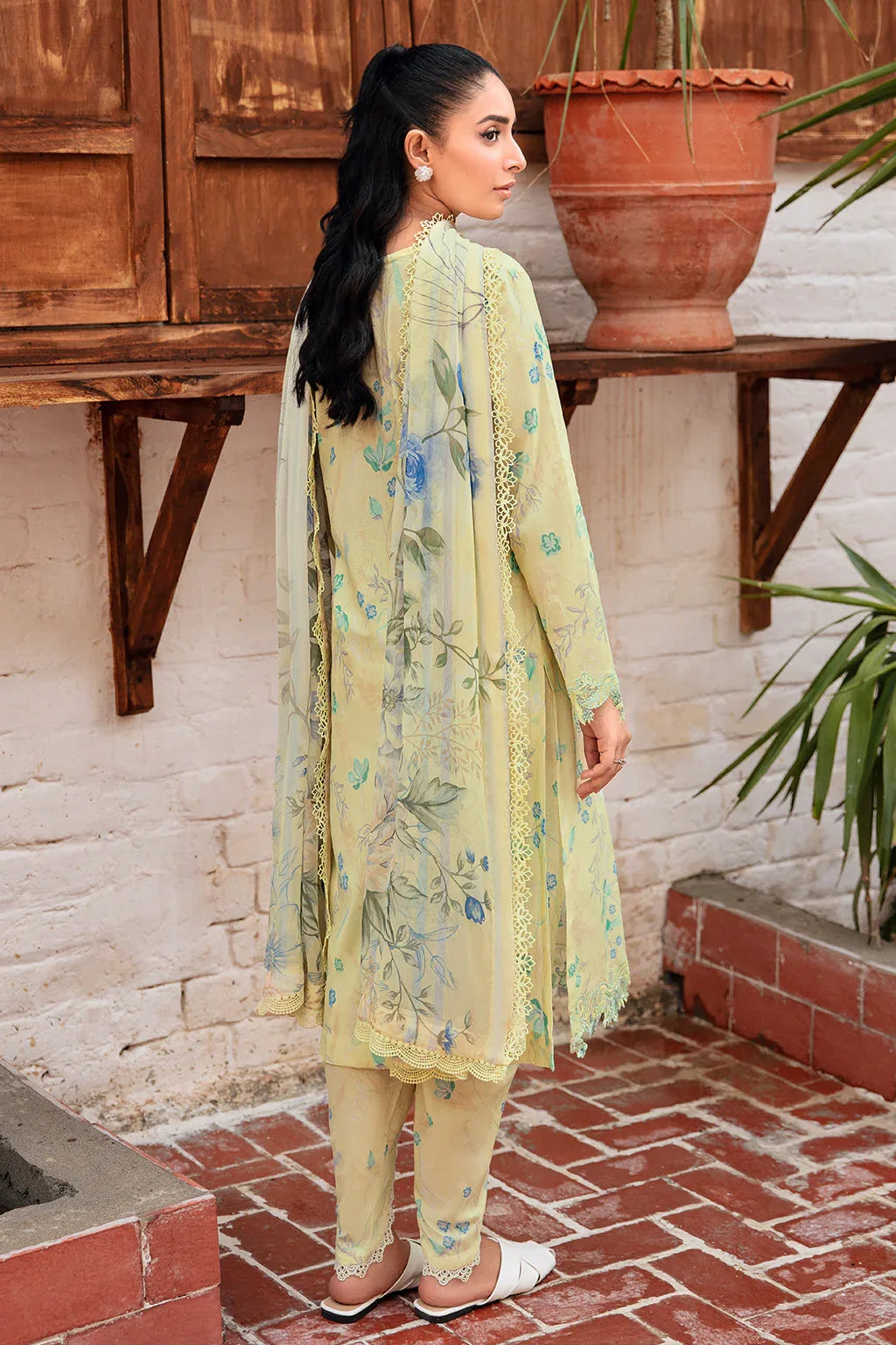 Ramsha | Rangrez Lawn Collection | N-407 - Rang-e-Khaas