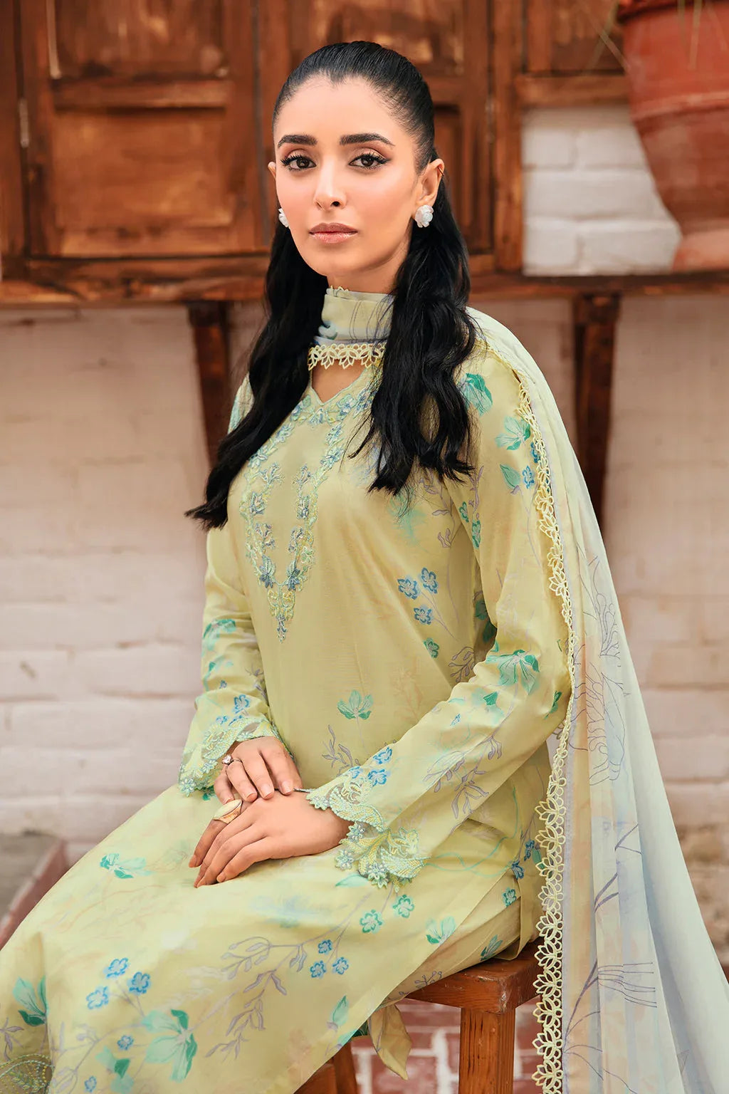 Ramsha | Rangrez Lawn Collection | N-407 - Rang-e-Khaas