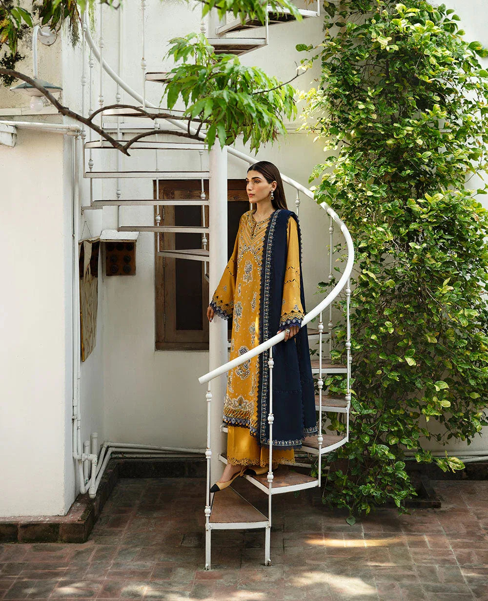 Republic Womenswear | Rosalee Winter 24 |  D5 (Feeha) - Rang-e-Khaas