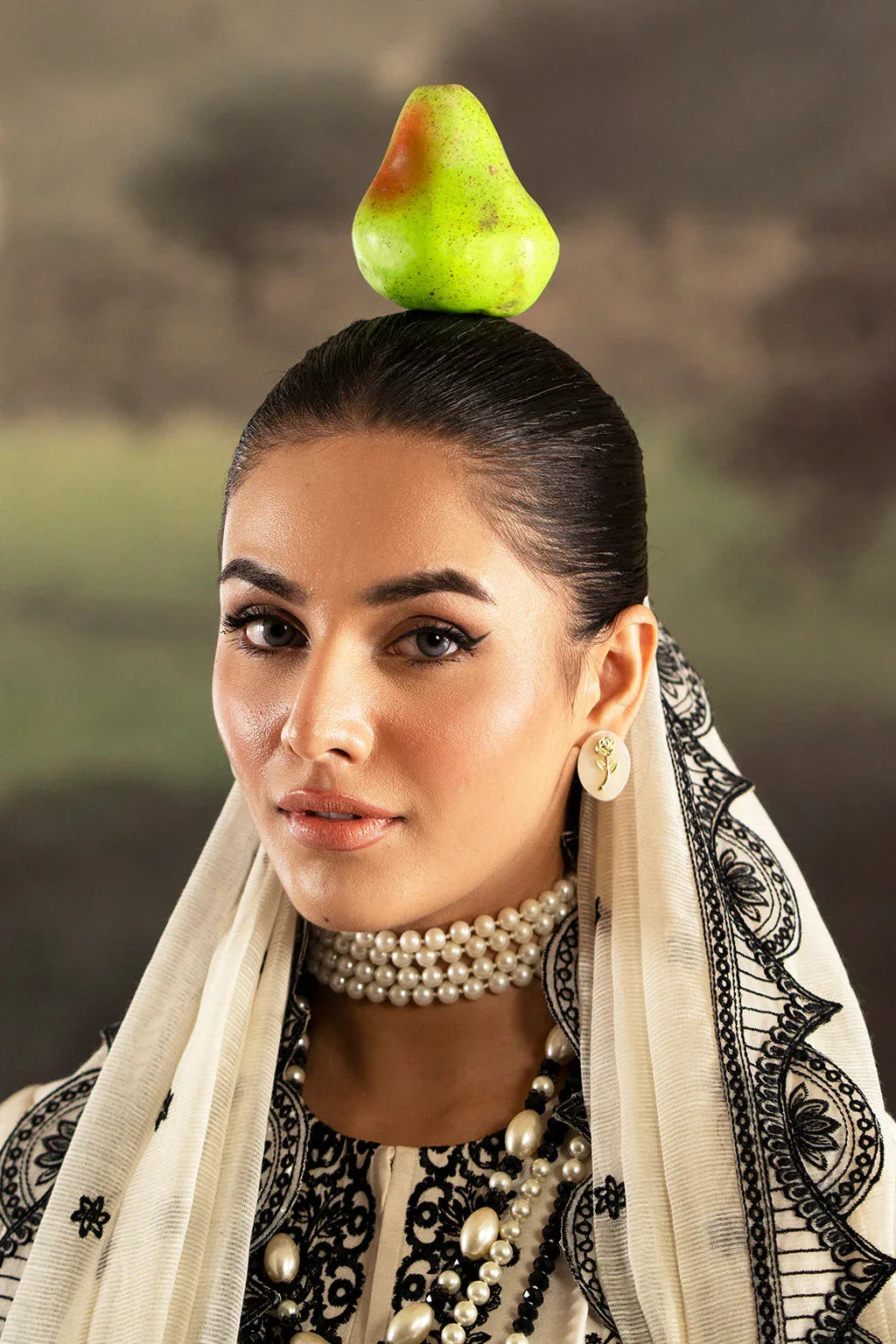 Saad Shaikh | Lumiere Winter |  D-05 Stellaire - Rang-e-Khaas