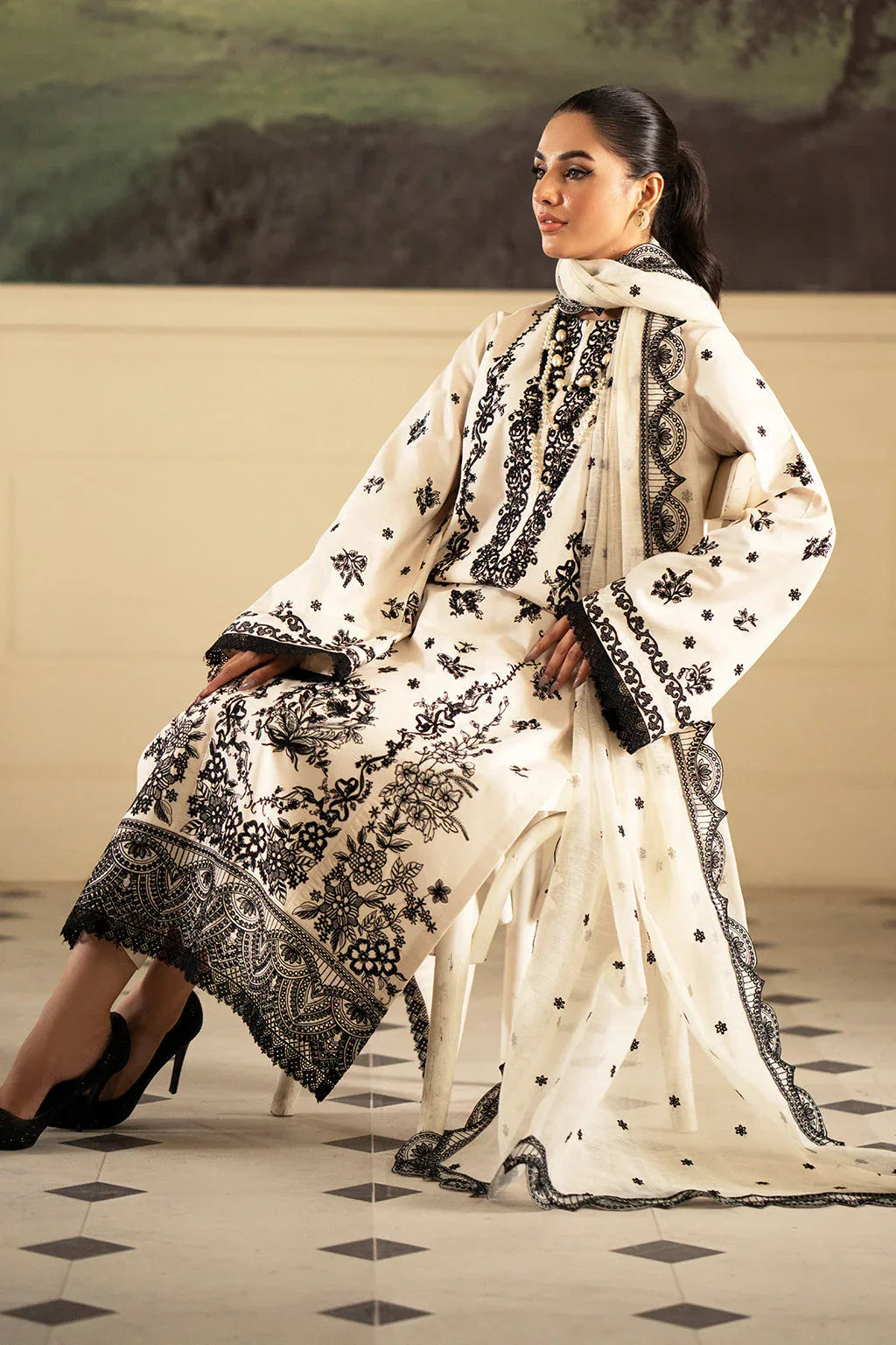 Saad Shaikh | Lumiere Winter |  D-05 Stellaire - Rang-e-Khaas