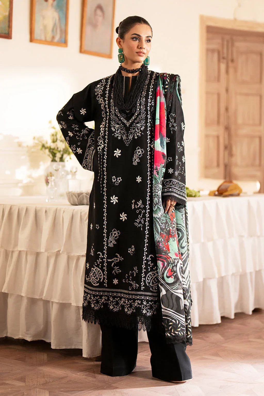 Saad Shaikh | Lumiere Winter |  D-06 Seina - Rang-e-Khaas