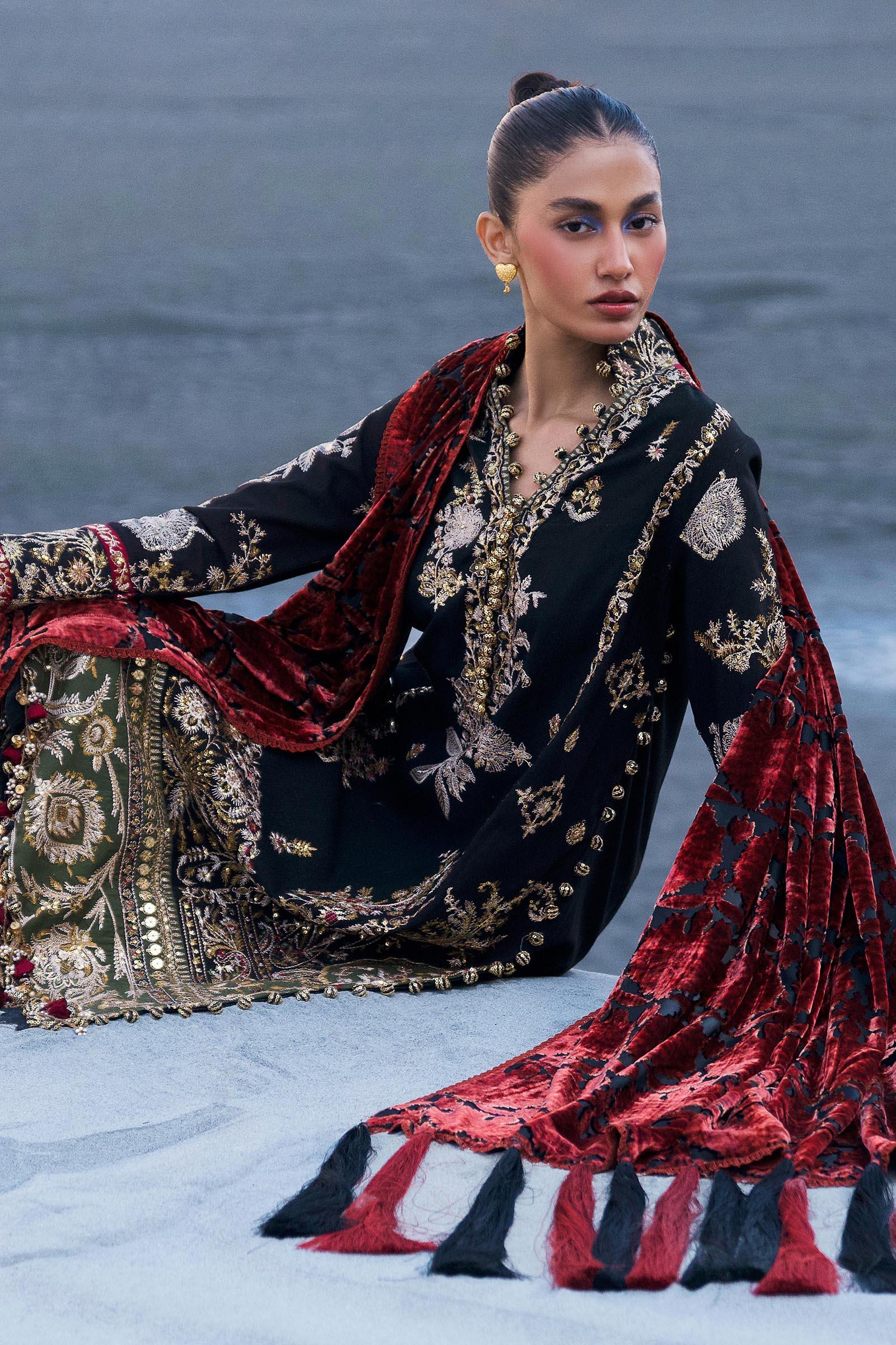 Sana Safinaz | Winter Shawl 24 | S241-001A-3CP - Rang-e-Khaas
