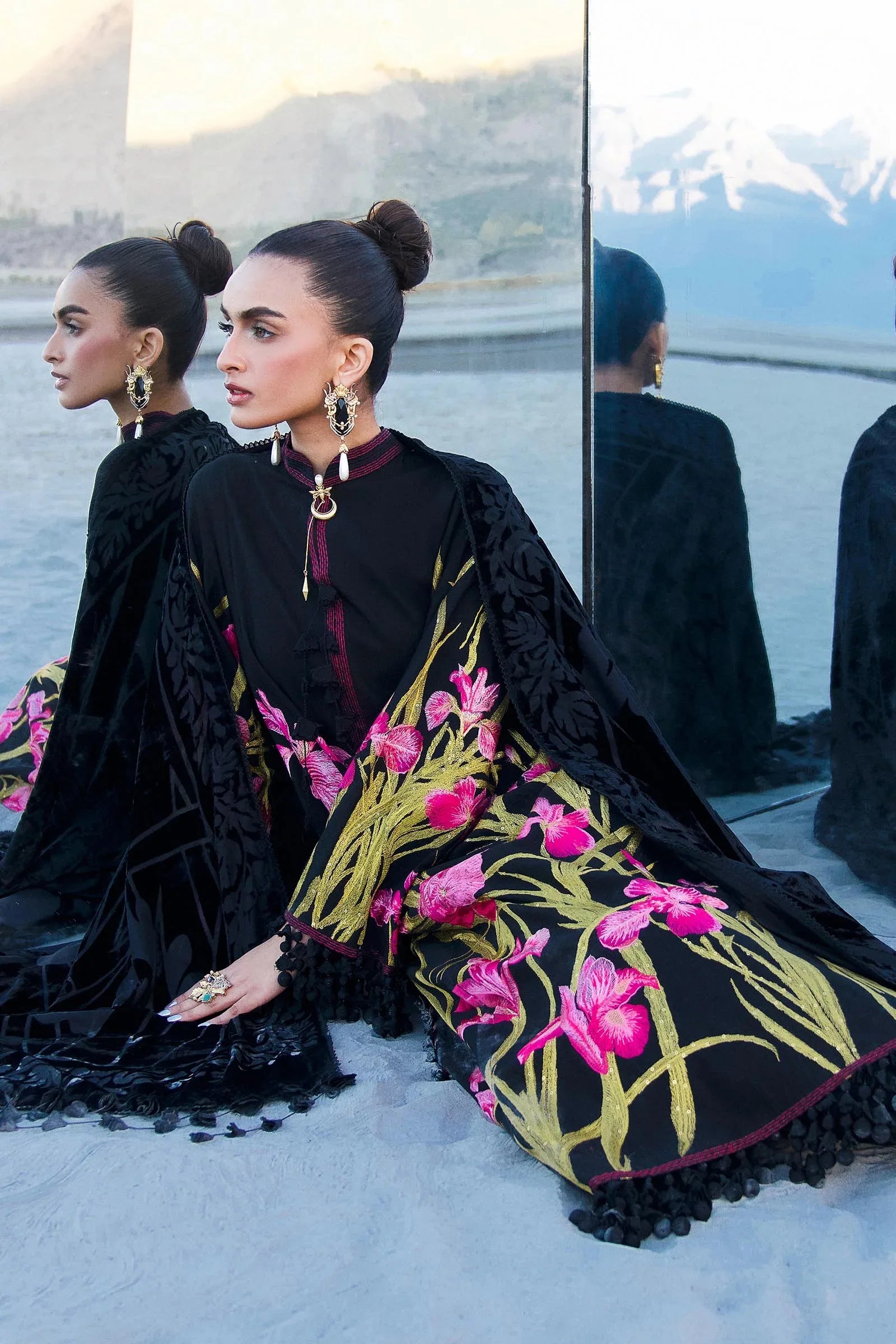 Sana Safinaz | Winter Shawl 24 | S241-003A-3CP - Rang-e-Khaas