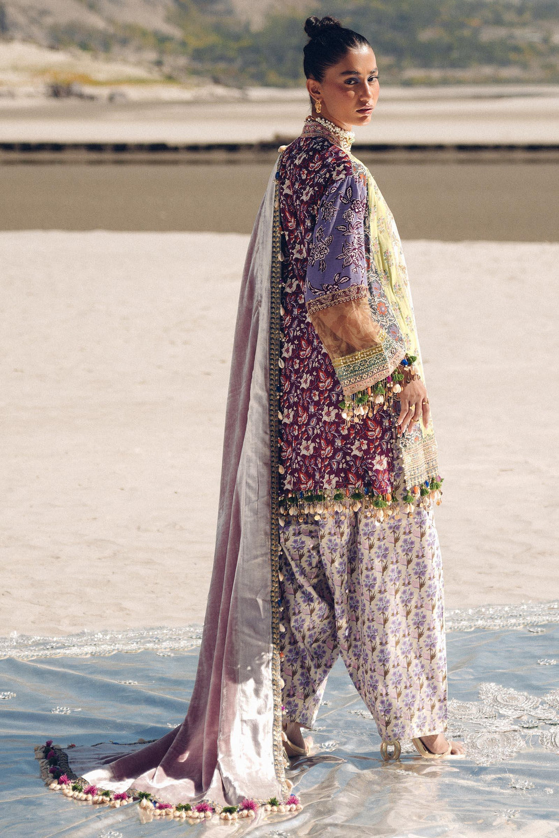 Sana Safinaz | Winter Shawl 24 | Velvet S241-006B-3CP - Rang-e-Khaas