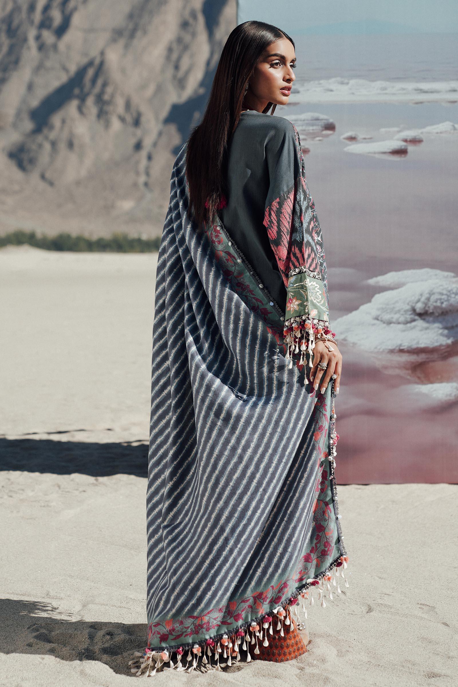 Sana Safinaz | Winter Shawl 24 | S241-007B-3CP - Rang-e-Khaas