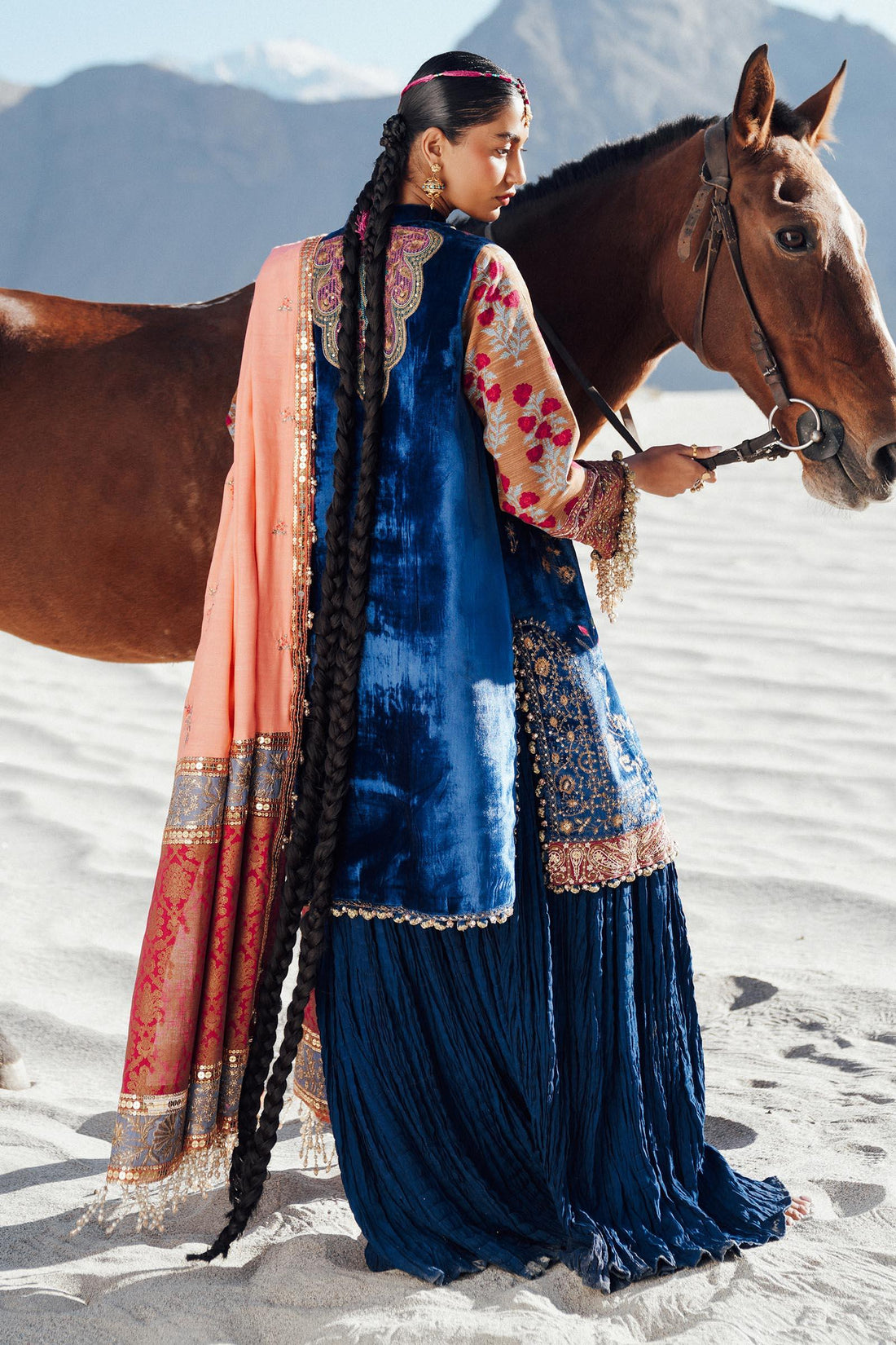 Sana Safinaz | Winter Shawl 24 | Velvet V241-001-3CP - Rang-e-Khaas