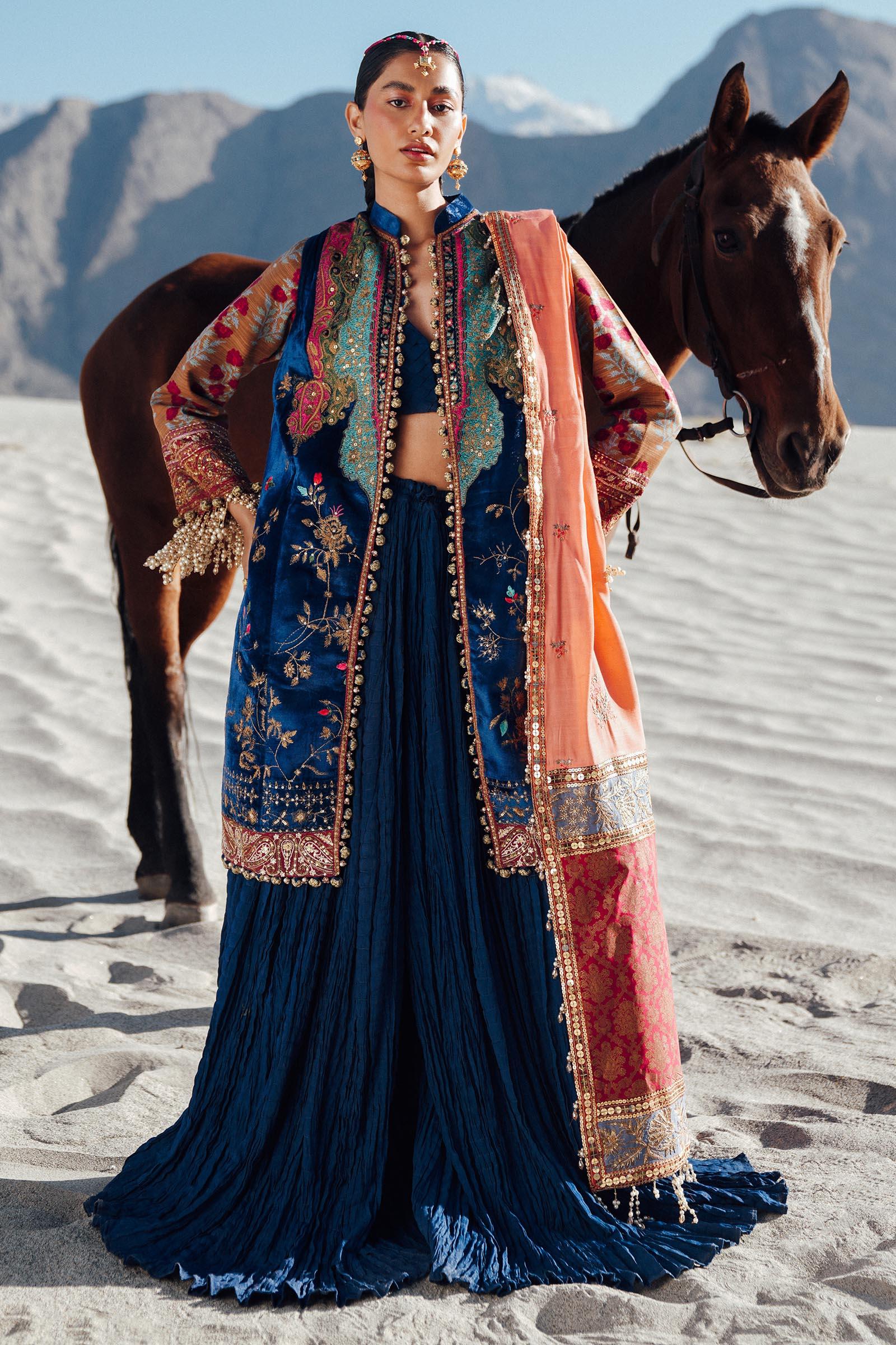 Sana Safinaz | Winter Shawl 24 | Velvet V241-001-3CP - Rang-e-Khaas