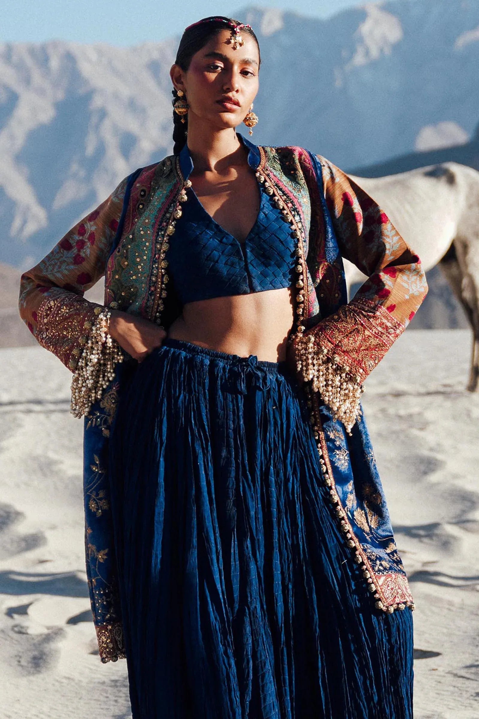 Sana Safinaz | Winter Shawl 24 | Velvet V241-001-3CP - Rang-e-Khaas