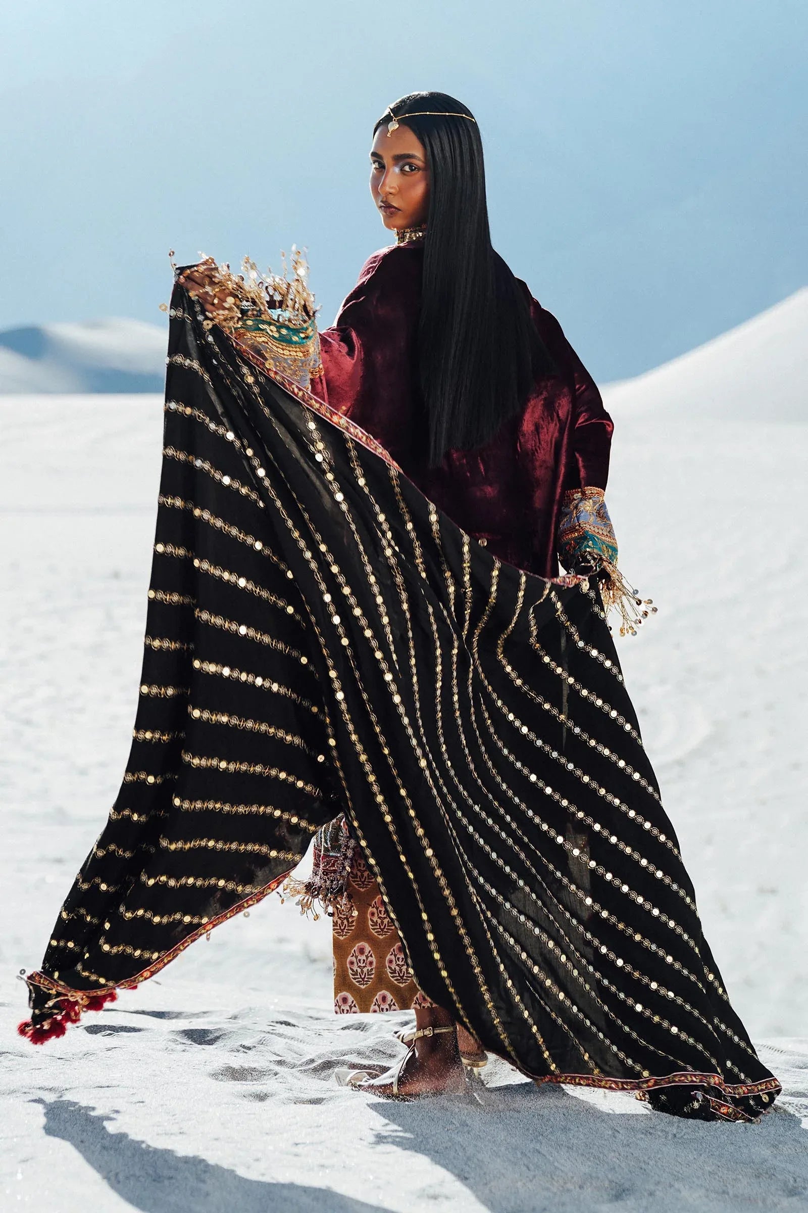 Sana Safinaz | Winter Shawl 24 | Velvet V241-002-3CP - Rang-e-Khaas