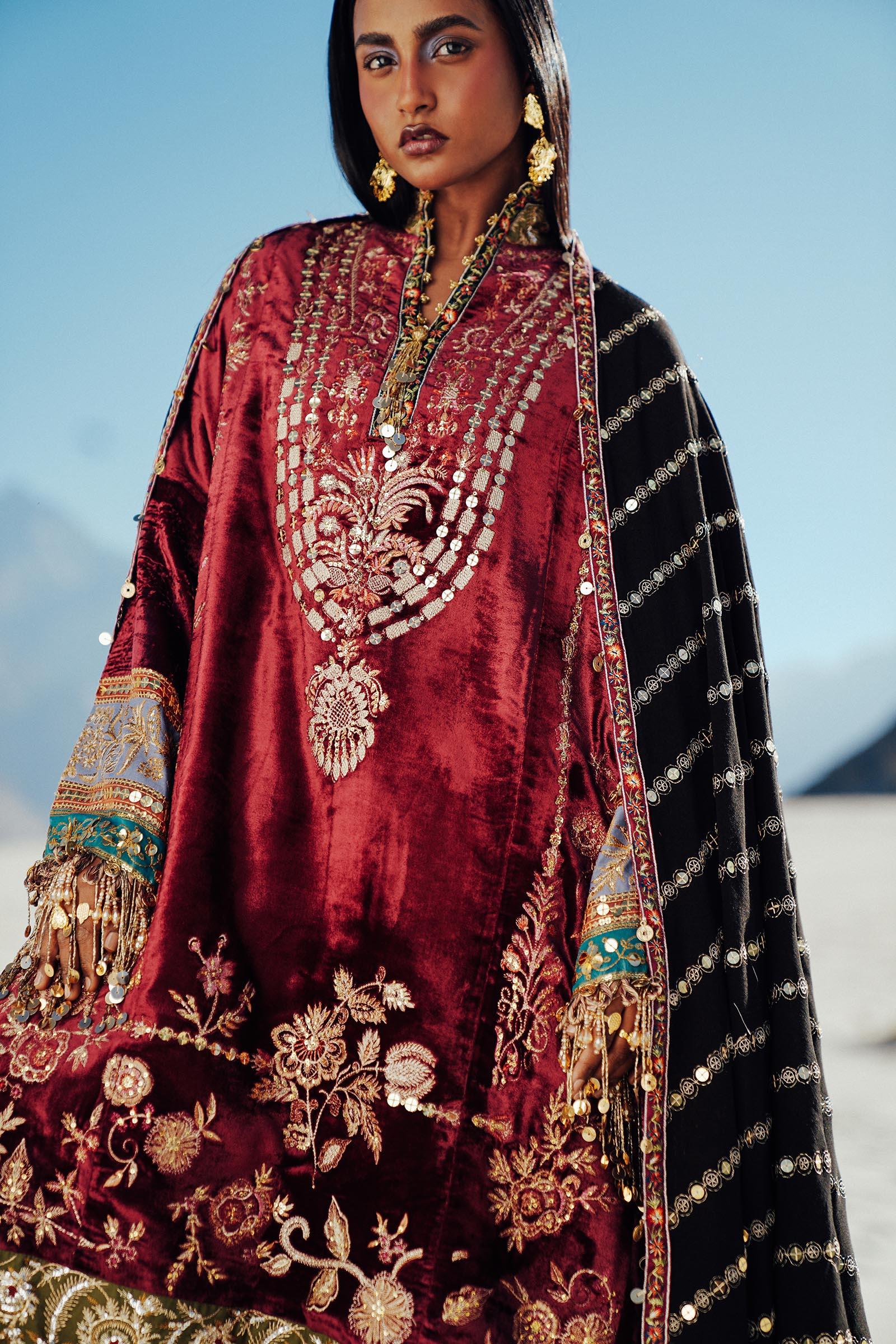 Sana Safinaz | Winter Shawl 24 | Velvet V241-002-3CP - Rang-e-Khaas