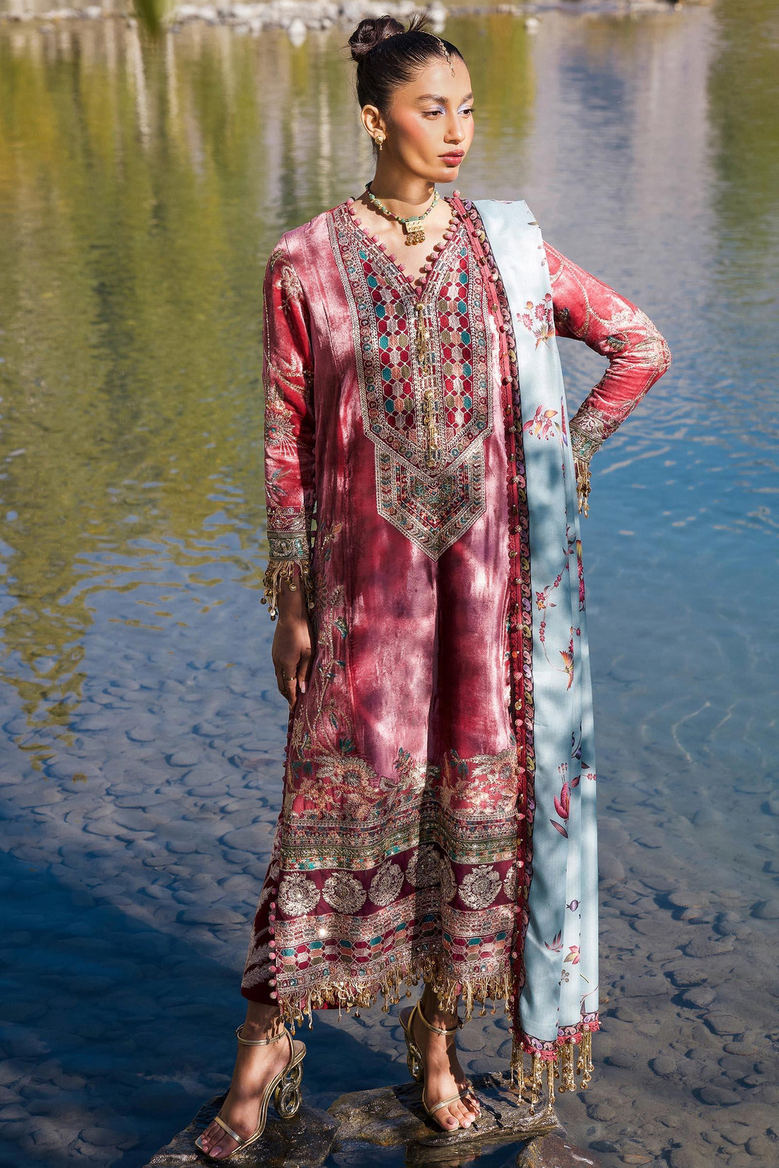 Sana Safinaz | Winter Shawl 24 | Velvet V241-005-3CP - Rang-e-Khaas