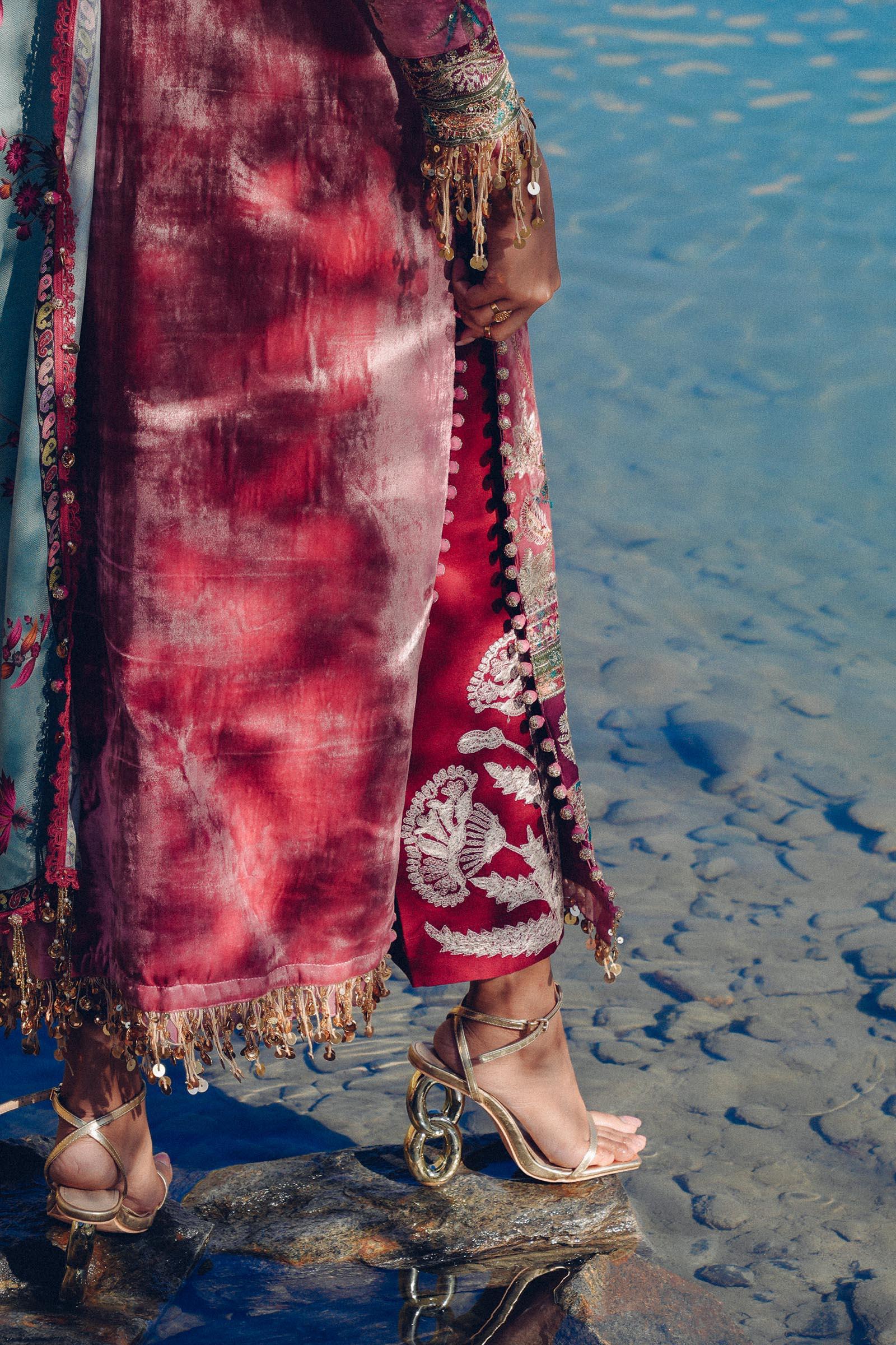 Sana Safinaz | Winter Shawl 24 | Velvet V241-005-3CP - Rang-e-Khaas