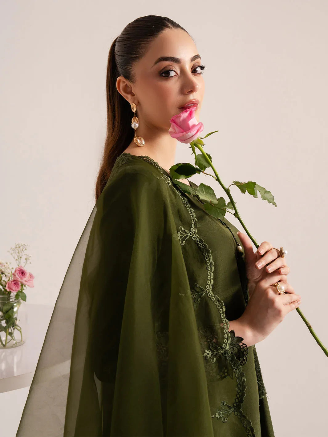 Izel | The Silk Chapter | Silken - Rang-e-Khaas