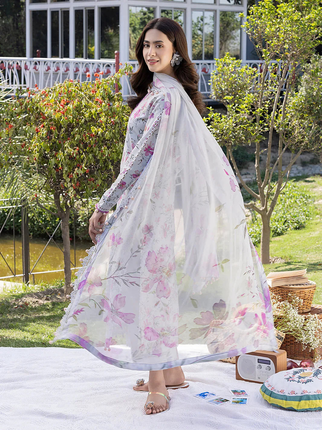 Izel | Oh Spring Lawn 25 | SUNLIT - Rang-e-Khaas