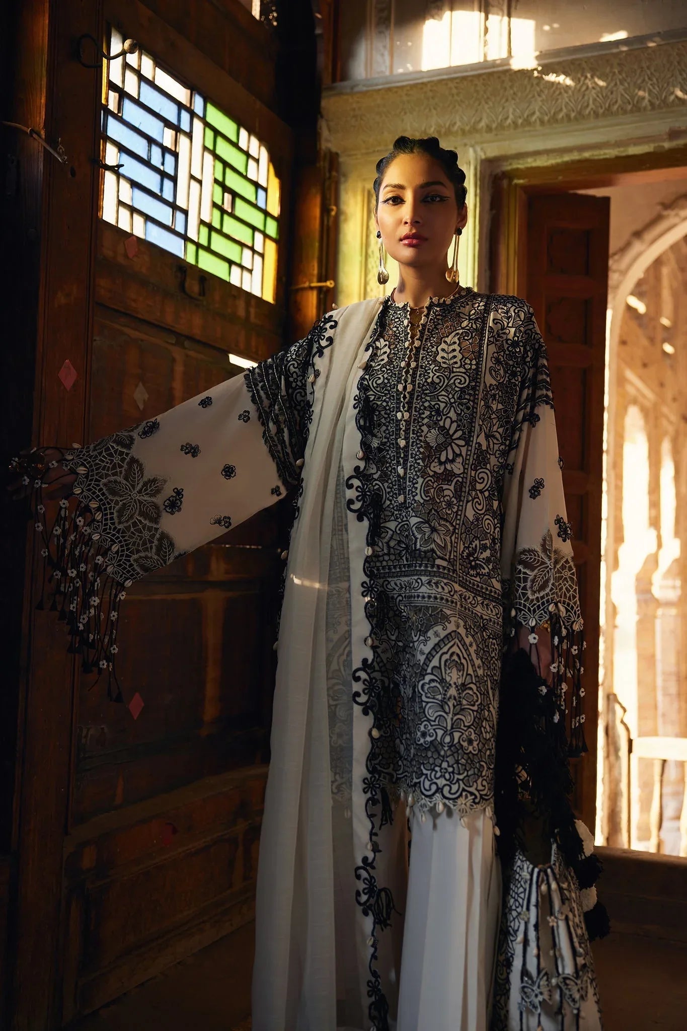 Elan | Luxury Lawn 25 | ISLA (EL25-02 B) - Rang-e-Khaas