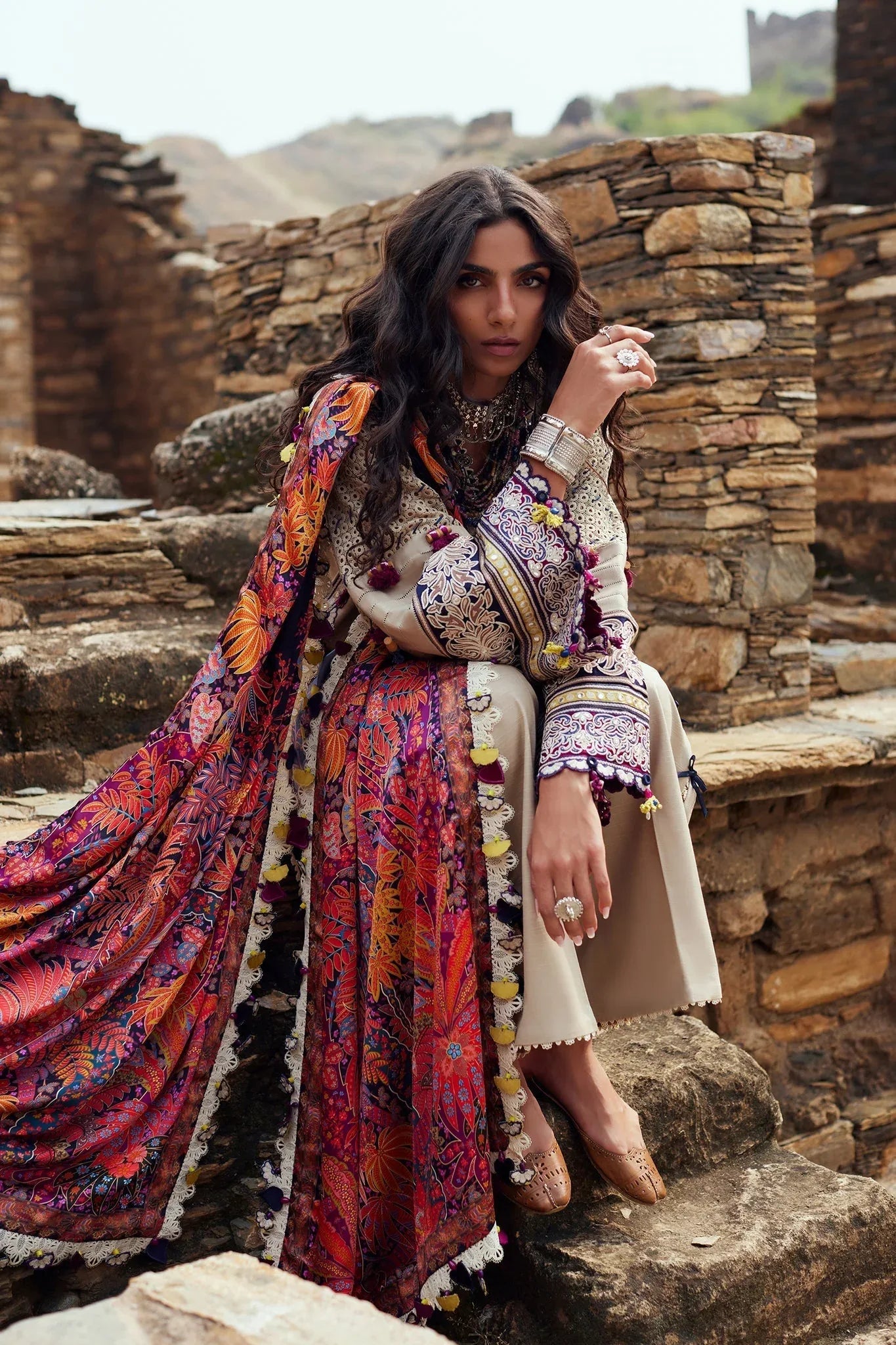 Elan | Winter Collection 24 | ARSIA (EW24-02) - Rang-e-Khaas