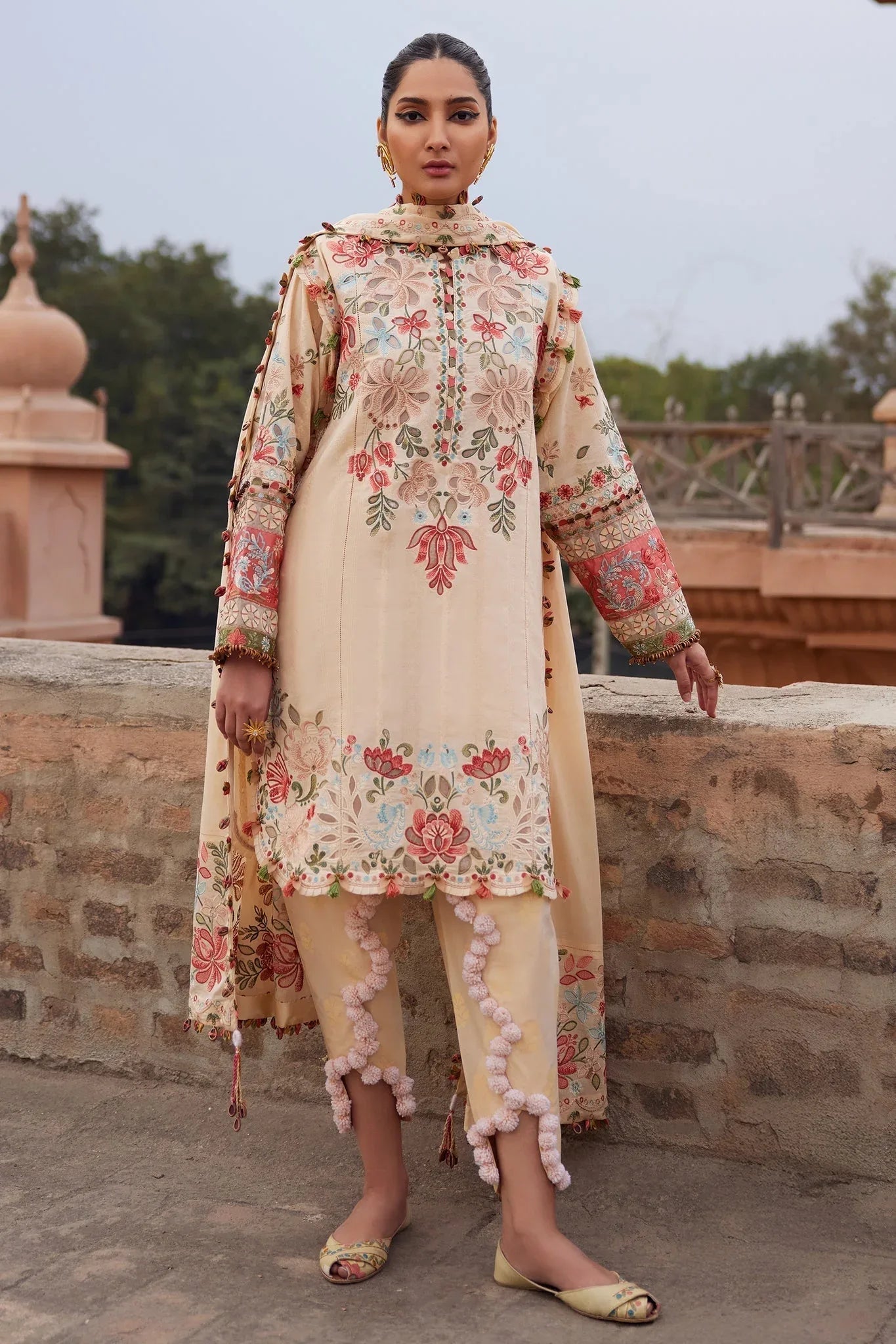 Elan | Luxury Lawn 25 | ZAHARA (EL25-07 B) - Rang-e-Khaas