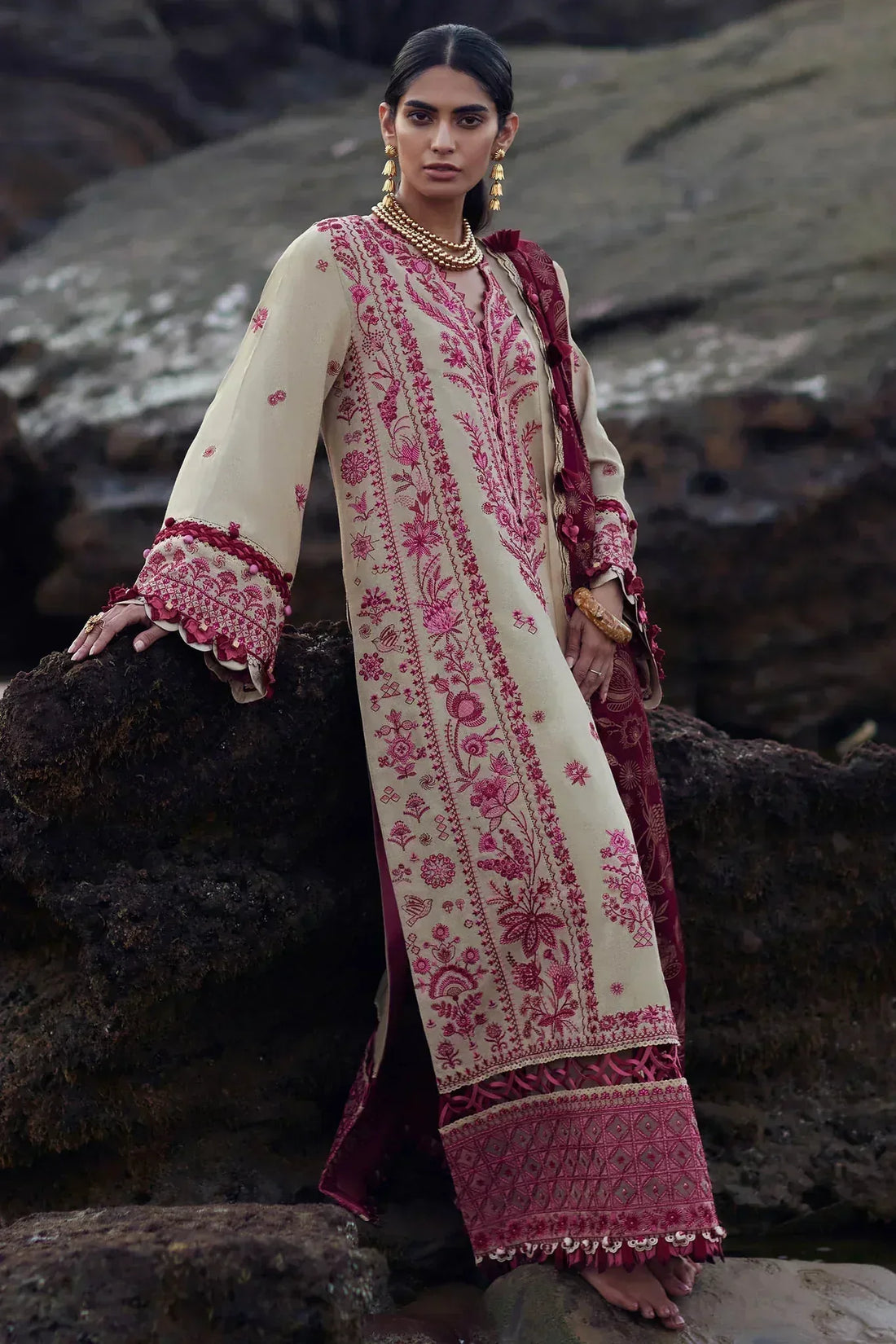 Elan | Winter 23 | LARAH (EW23-02) - Rang-e-Khaas