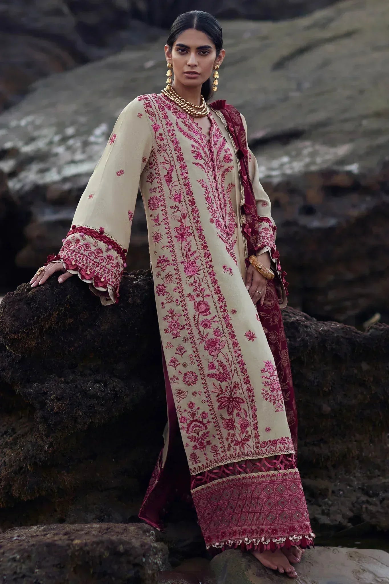 Elan | Winter 23 | LARAH (EW23-02) - Rang-e-Khaas