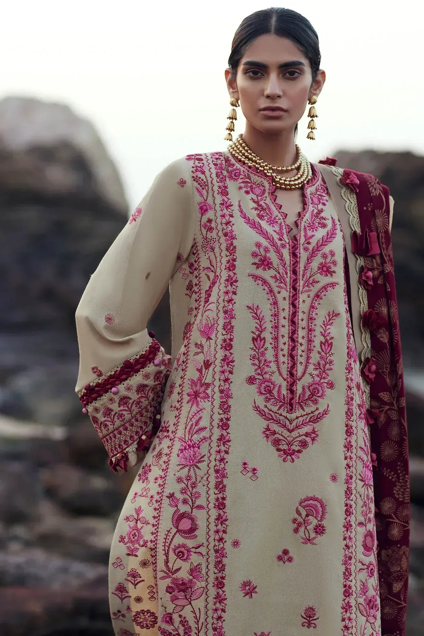 Elan | Winter 23 | LARAH (EW23-02) - Rang-e-Khaas