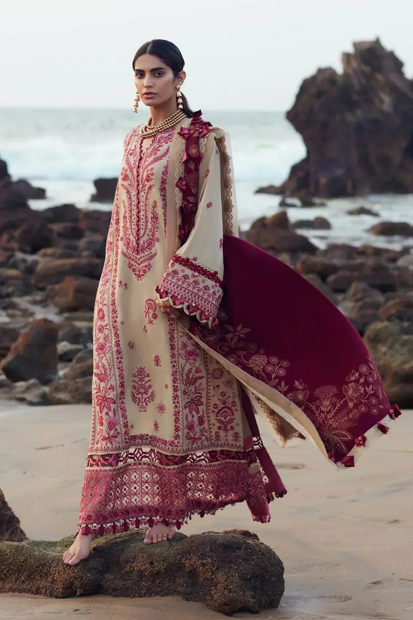 Elan | Winter 23 | LARAH (EW23-02) - Rang-e-Khaas