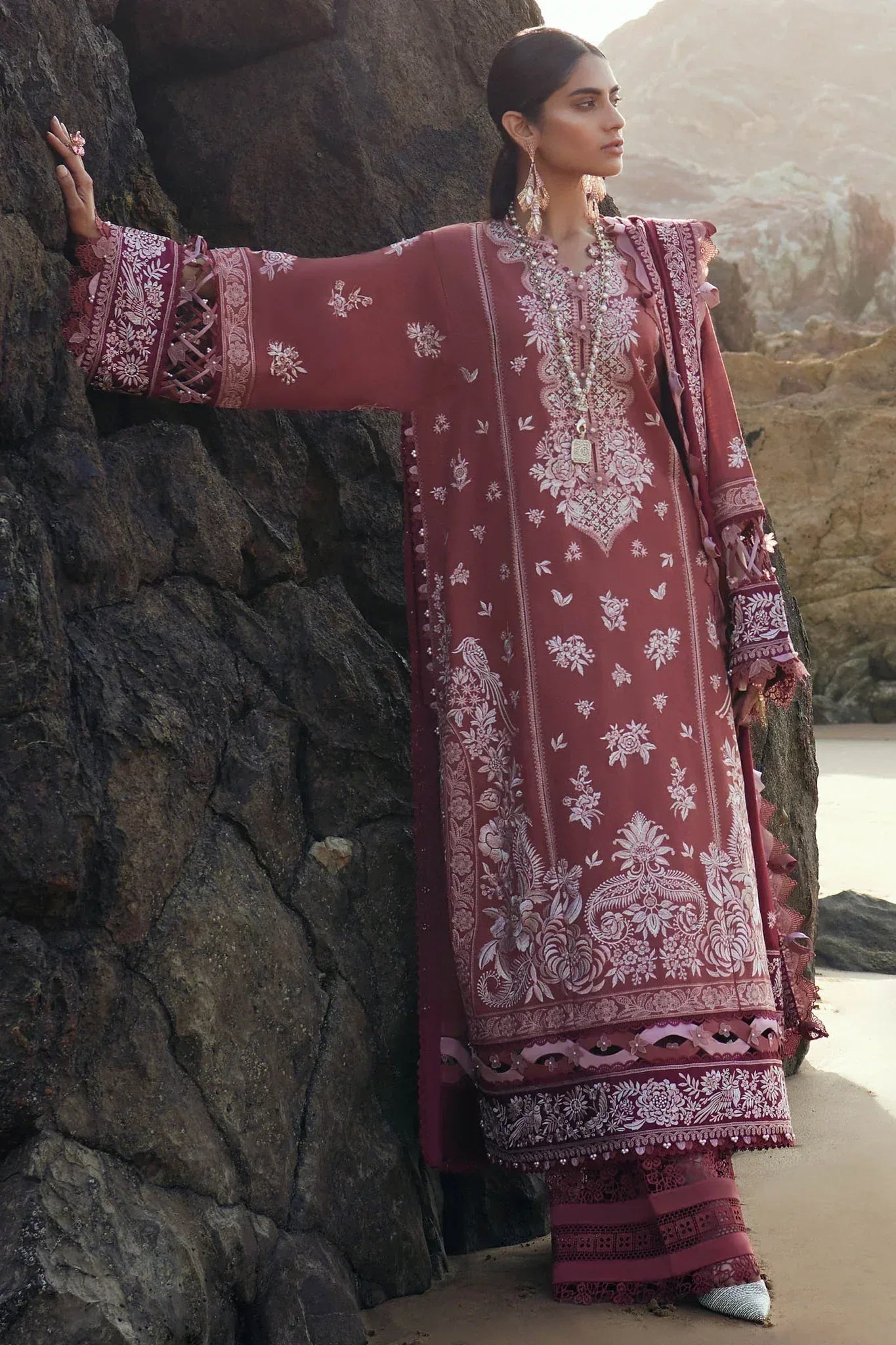 Elan | Winter 23 | ARSIA (EW23-07) - Rang-e-Khaas