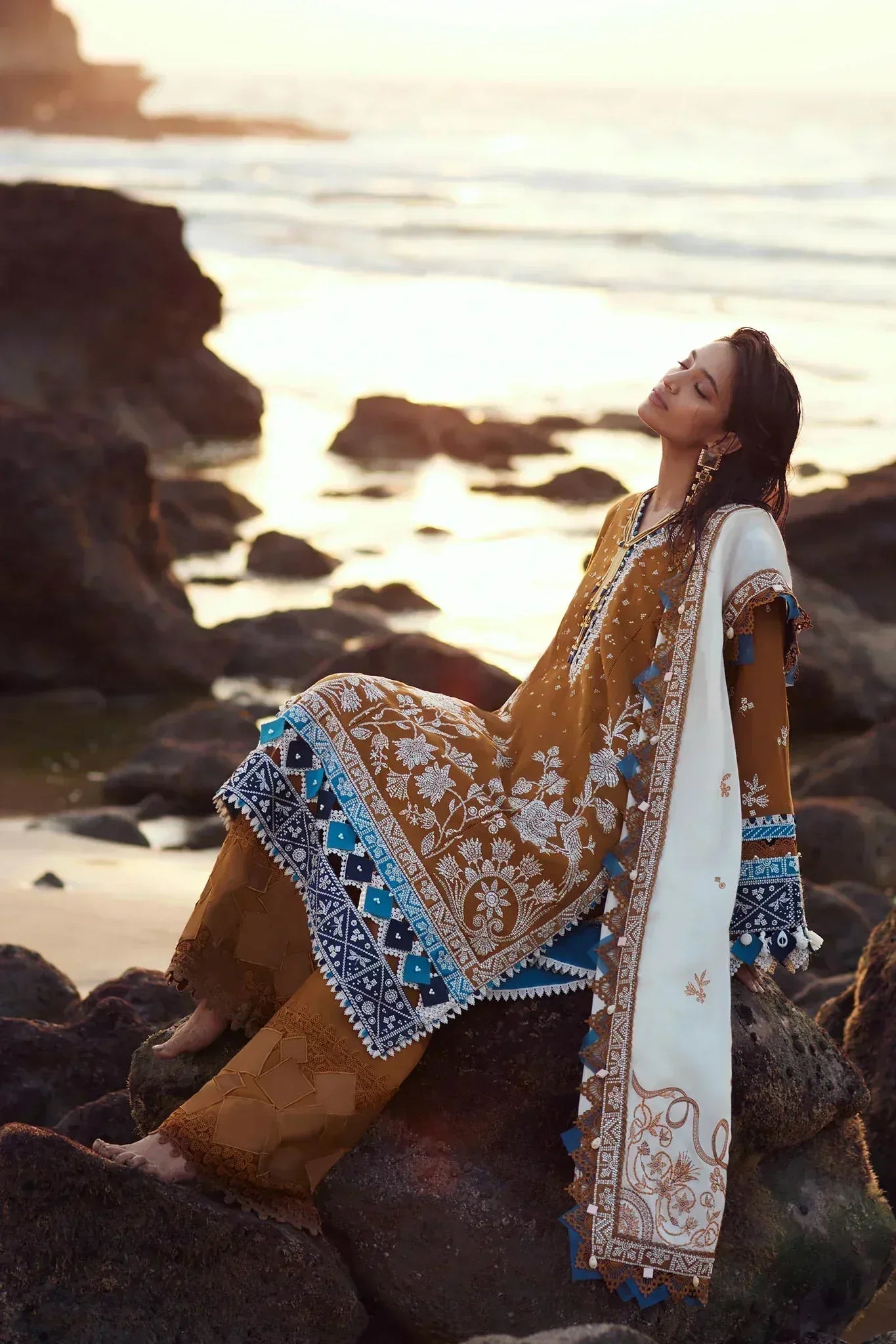 Elan | Winter 23 | MIRZETA (EW23-04) - Rang-e-Khaas
