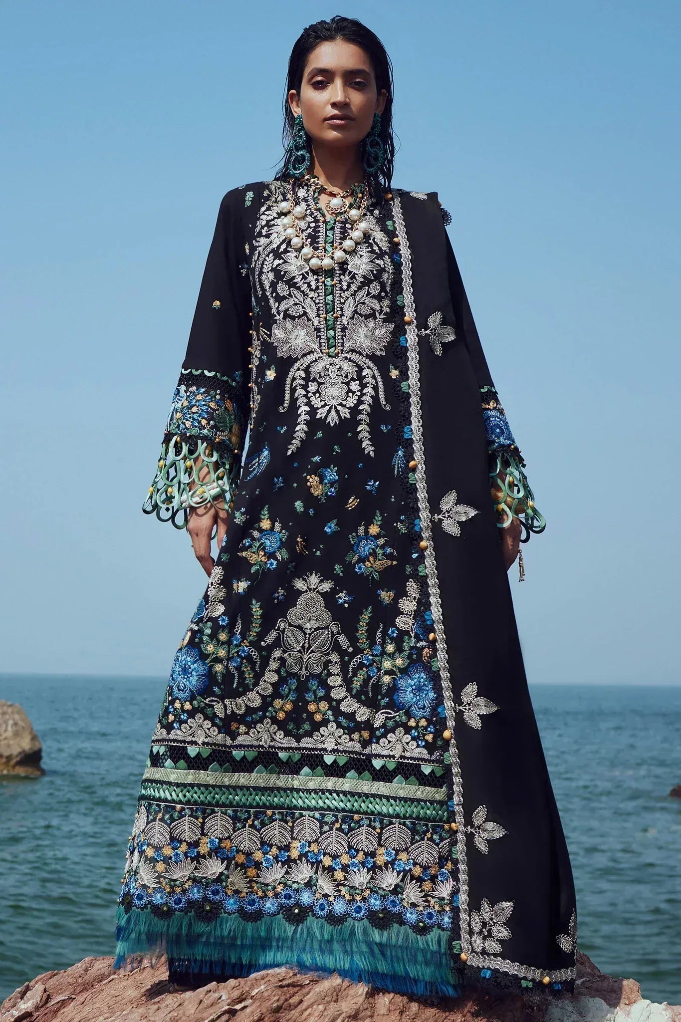 Elan | Winter 23 | AYANNA (EW23-09) - Rang-e-Khaas