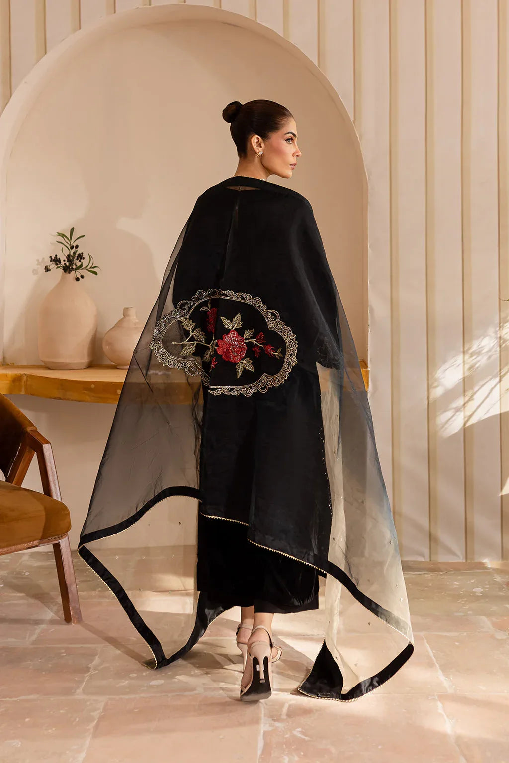 Vanya | Velvet Formals 24 |  KV-51 - Rang-e-Khaas