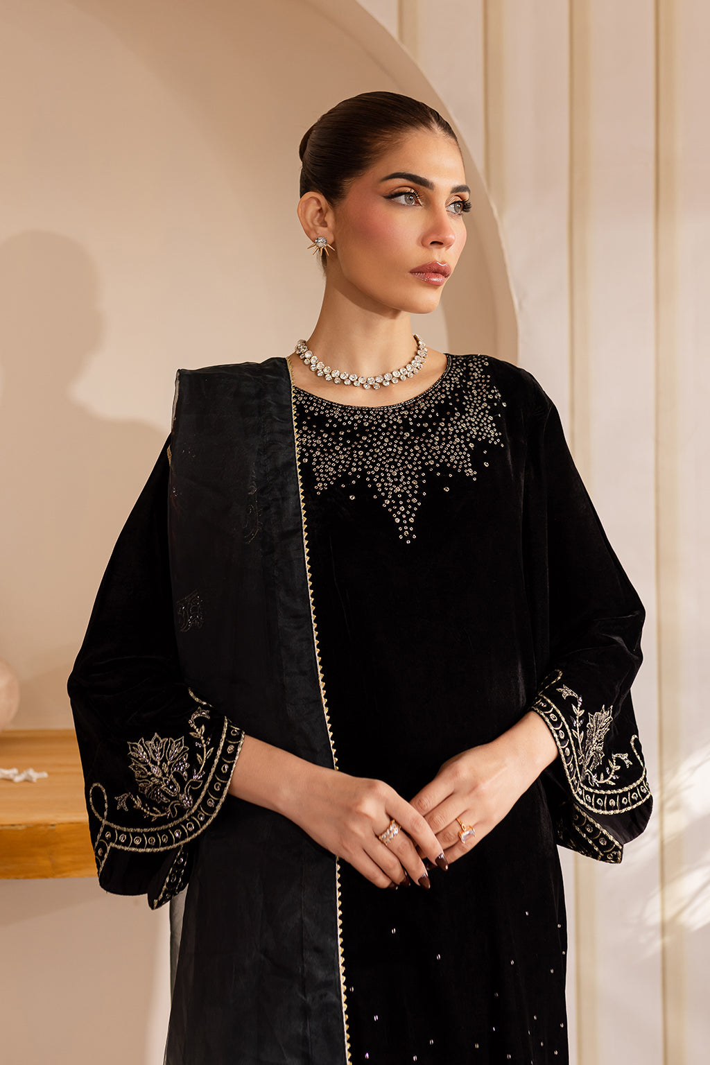 Vanya | Velvet Formals 24 |  KV-51 - Rang-e-Khaas