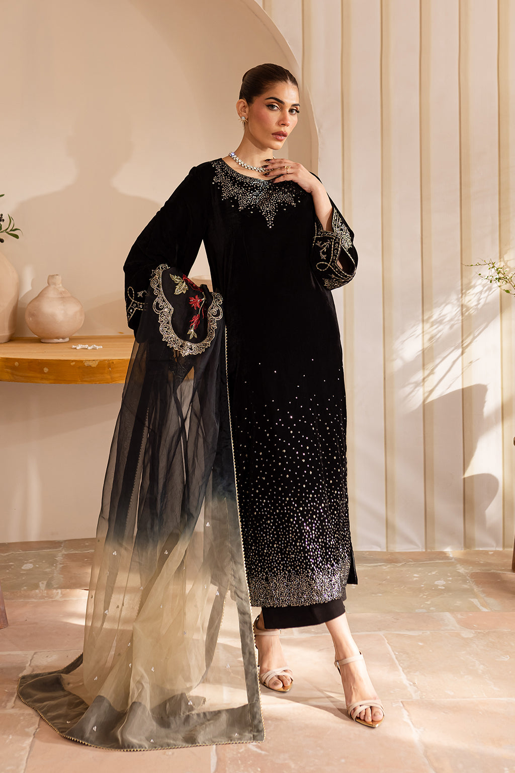 Vanya | Velvet Formals 24 |  KV-51 - Rang-e-Khaas