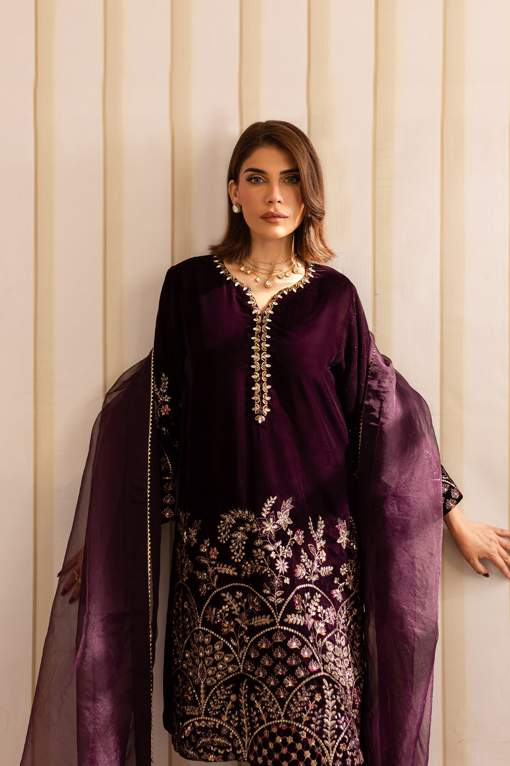 Vanya | Velvet Formals 24 |  KV-52 - Rang-e-Khaas