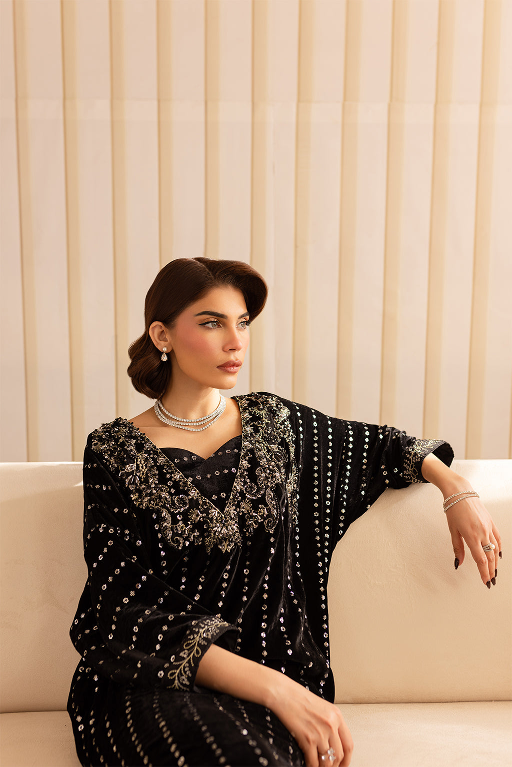 Vanya | Velvet Formals 24 |  KV-53 - Rang-e-Khaas